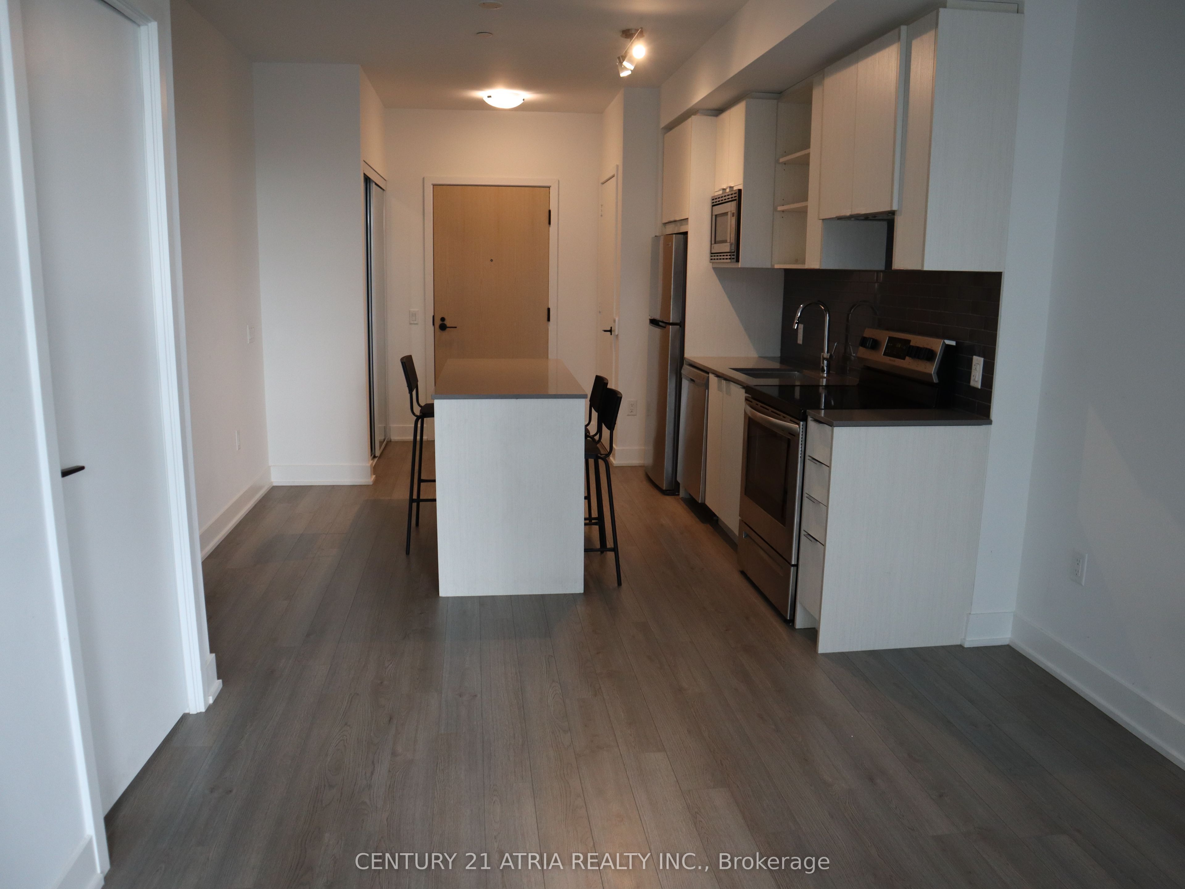 60 George Butchart Drive 210, Toronto, ON M3K 2C5 photo 4