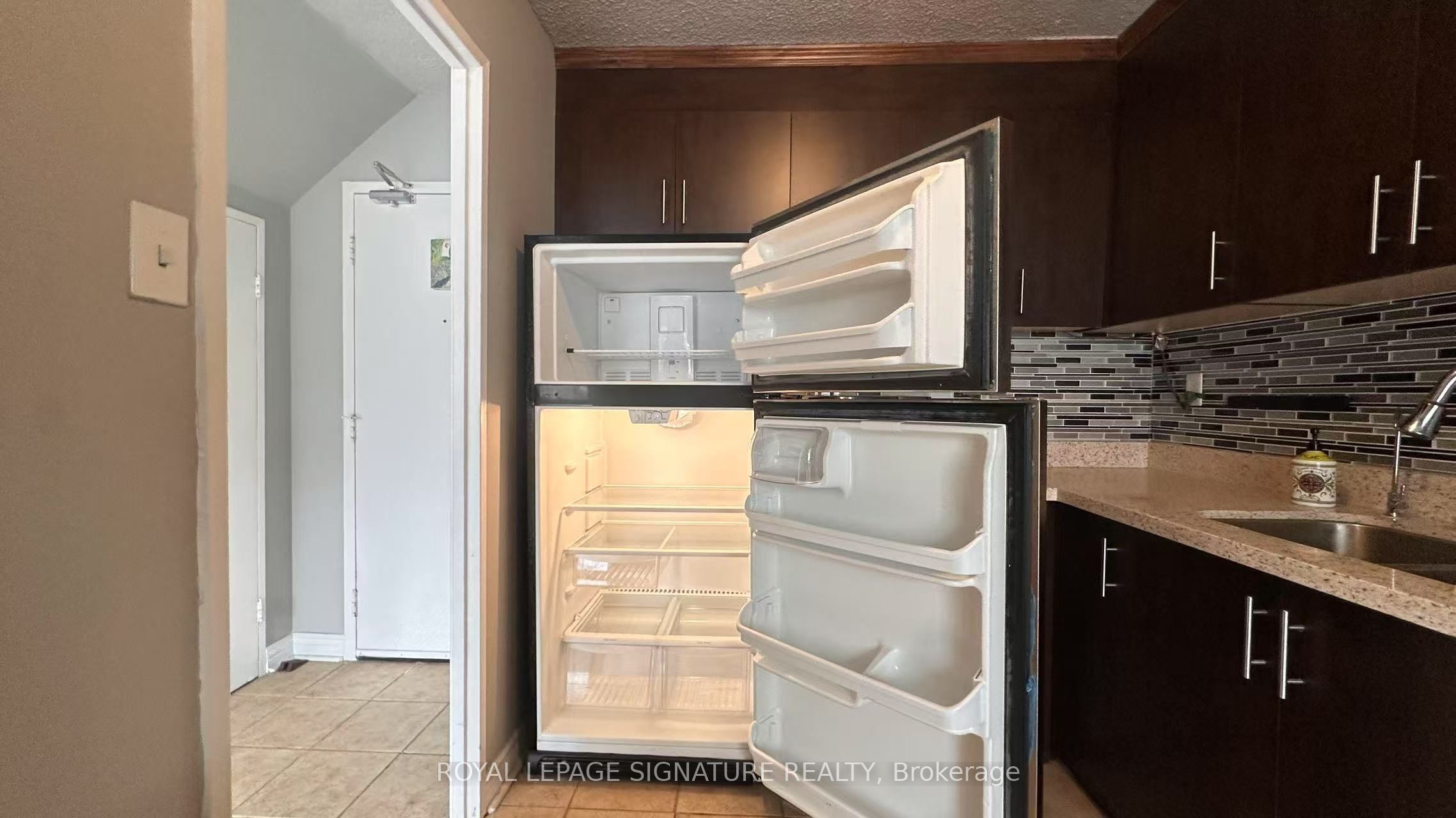 2121 Roche Court 109, Mississauga, ON L5K 2C7 photo 4
