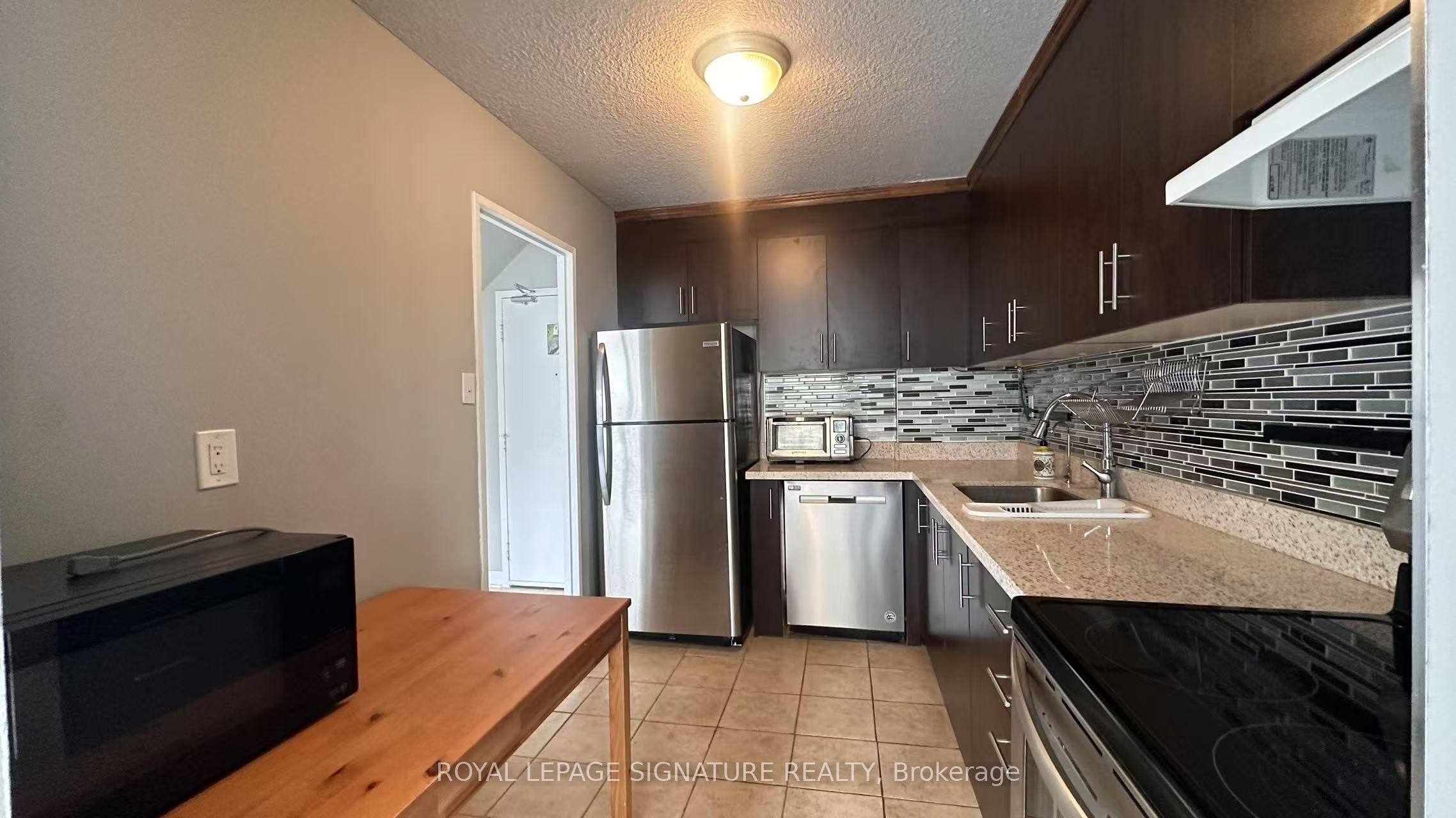 2121 Roche Court 109, Mississauga, ON L5K 2C7 photo 5