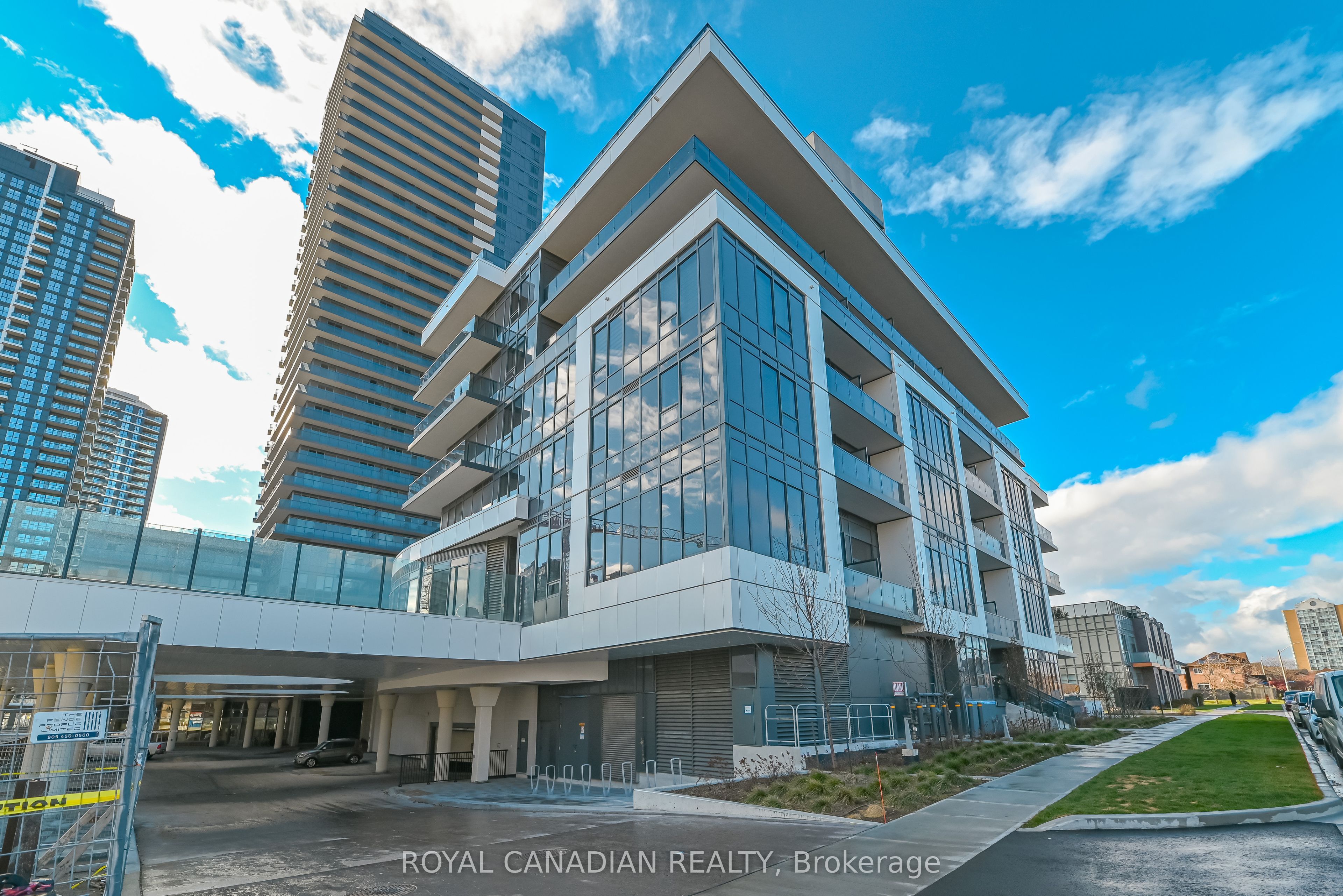 5105 Hurontario Street 104, Mississauga, ON L4Z 0C9