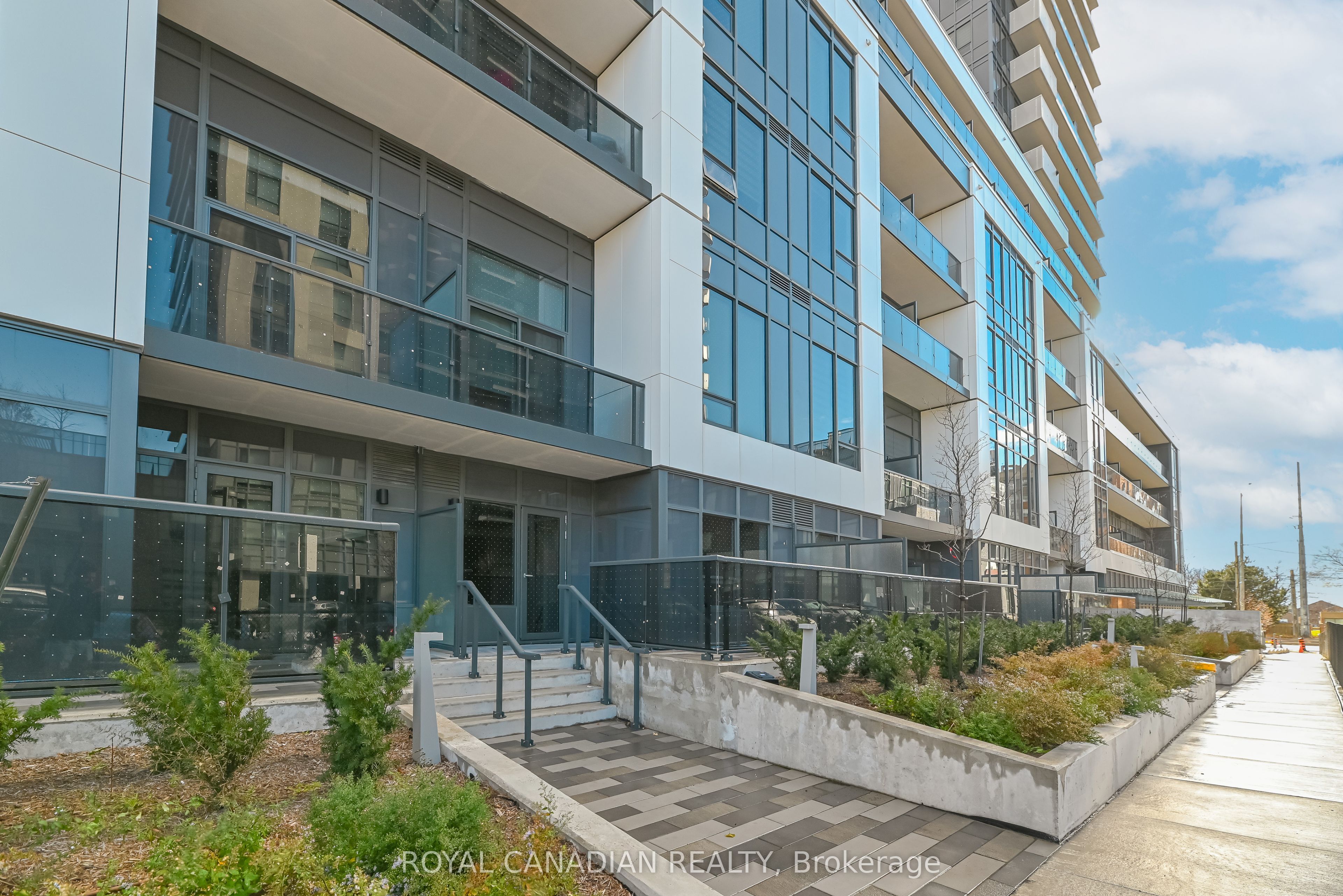5105 Hurontario Street 104, Mississauga, ON L4Z 0C9 photo 3