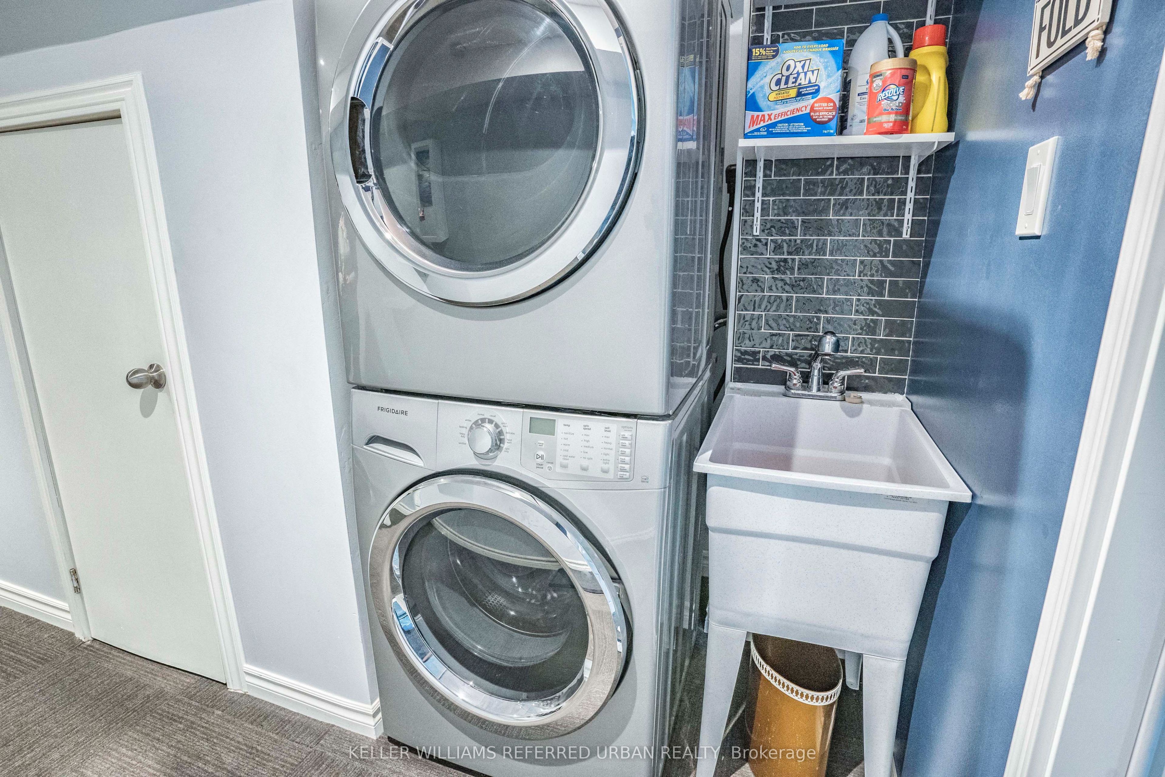 4 Purdy Crescent Lower, Toronto, ON M9N 3X8 photo 4