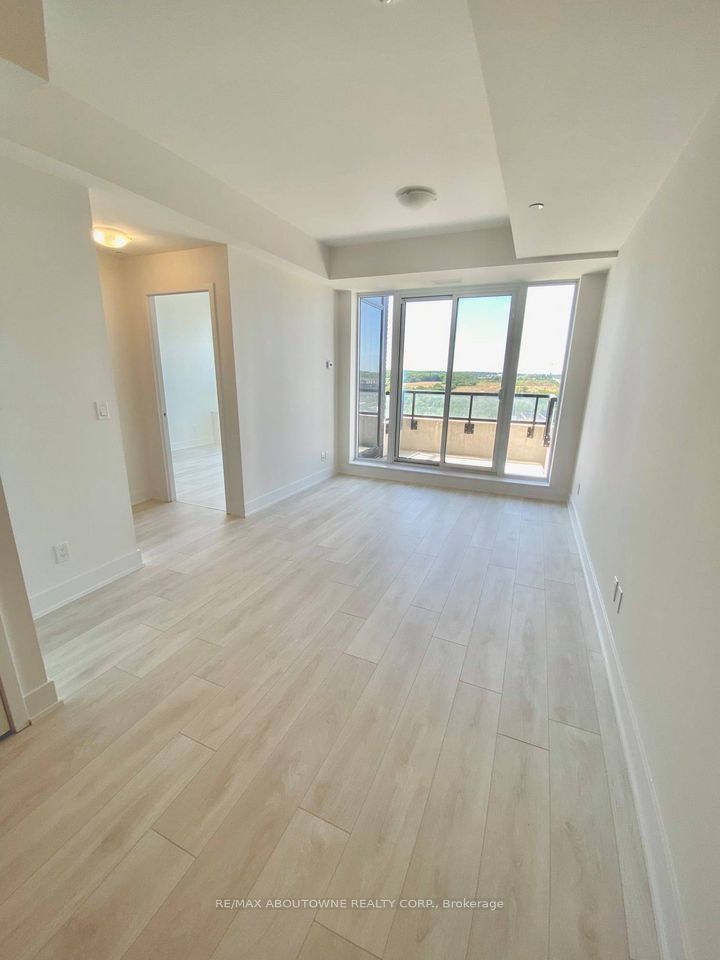 297 Oak Walk Drive 807, Oakville, ON L6H 3R6 photo 3