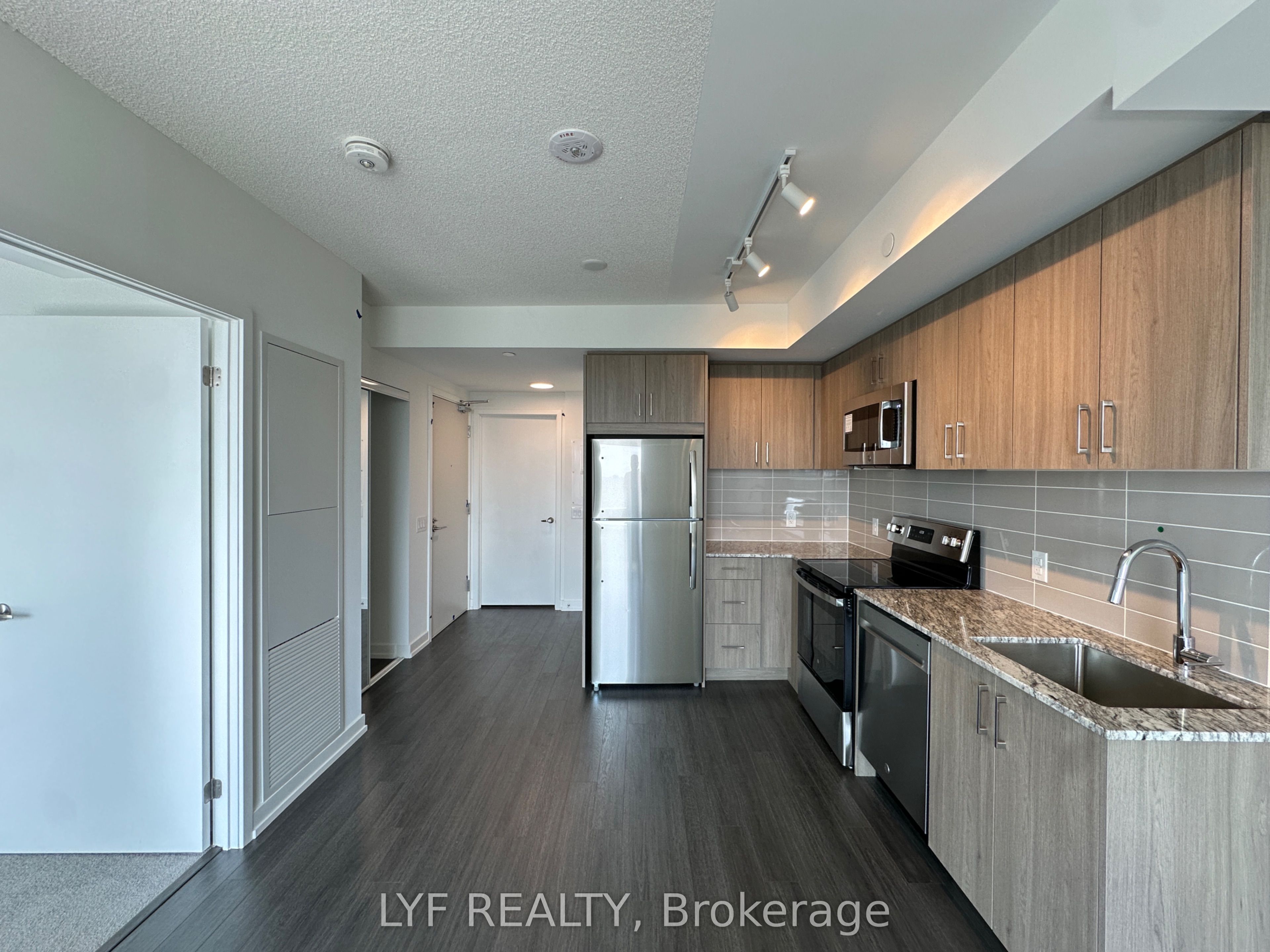 4010 Eglinton Avenue W 1209, Toronto, ON M9A 0G5 photo 4
