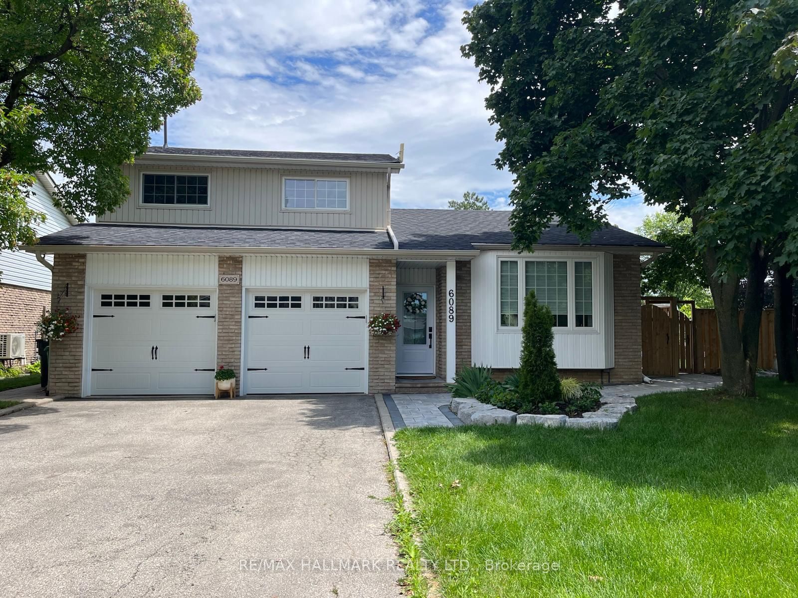 6089 Starfield Crescent, Mississauga, ON L5N 1X2 photo 2