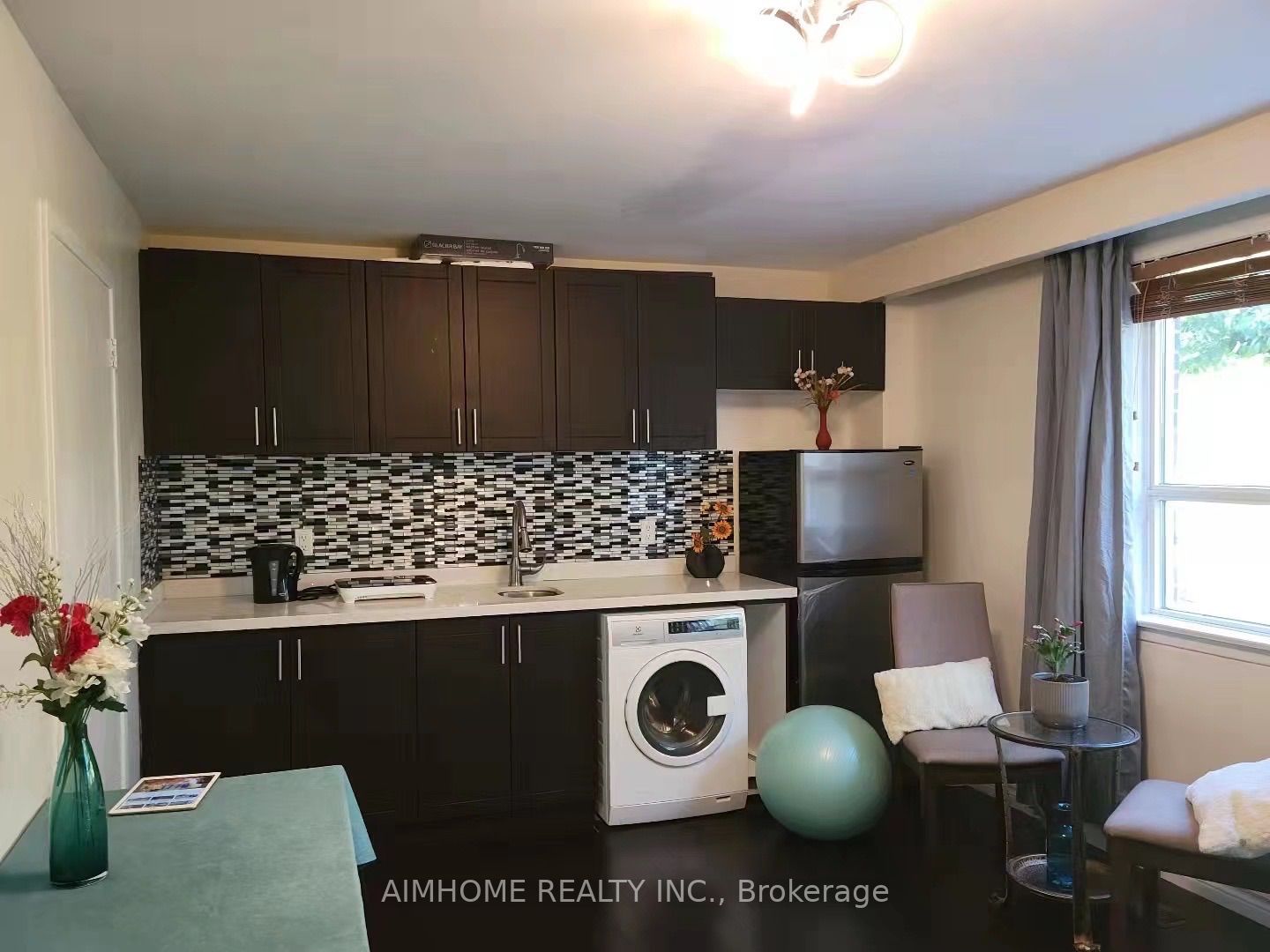 68 Claver Avenue S #1, Toronto, ON M6B 2W2 photo 2