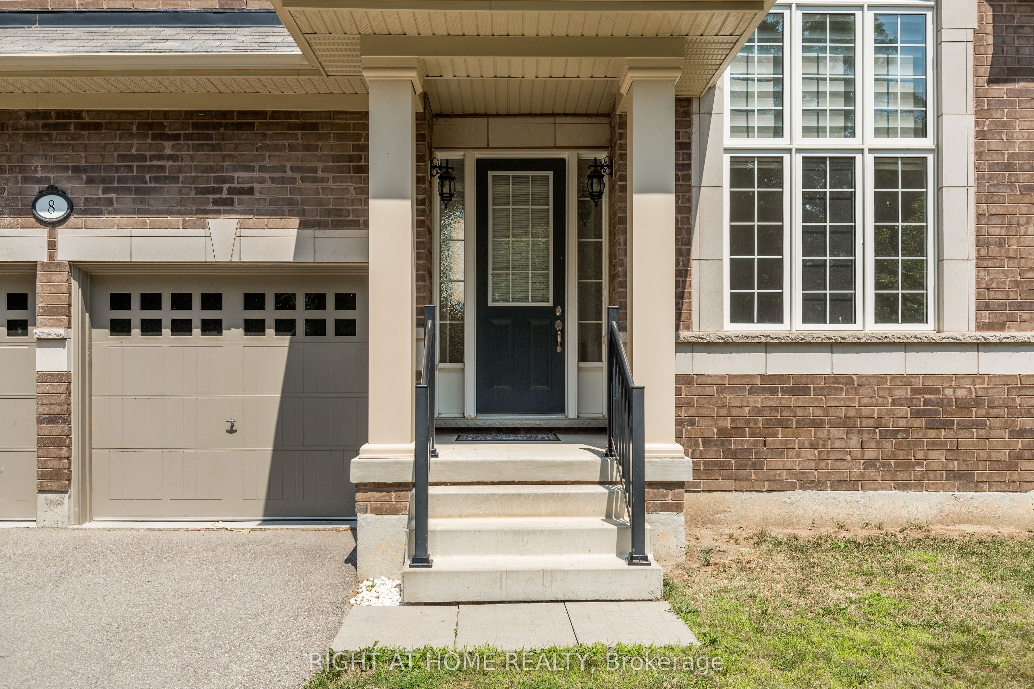 8 Monarch Drive, Halton Hills, ON L7G 0H9 photo 3