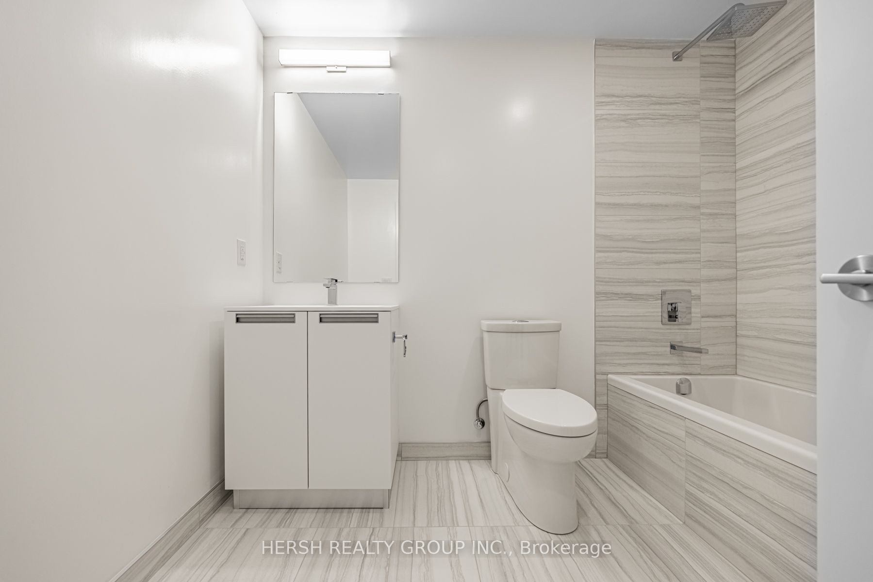 160 Kingsway Crescent 411, Toronto, ON M8X 0B5 photo 5
