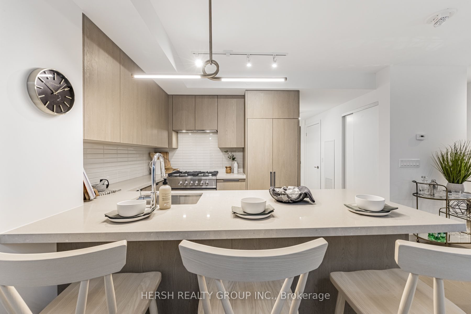 160 Kingsway Crescent 101, Toronto, ON M8X 0B5 photo 4
