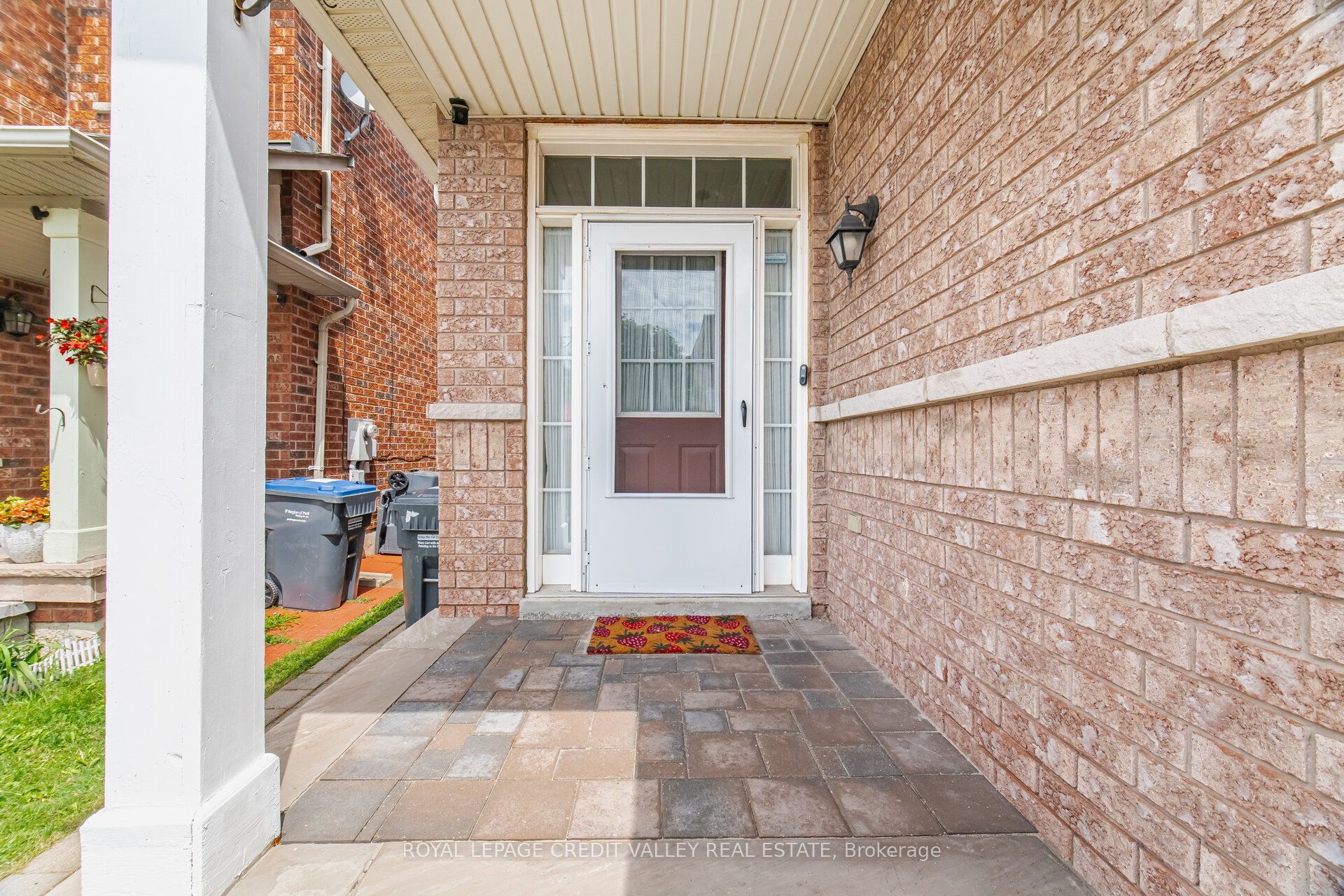 7443 Russian Olive Close, Mississauga, ON L5N 8N7 photo 4