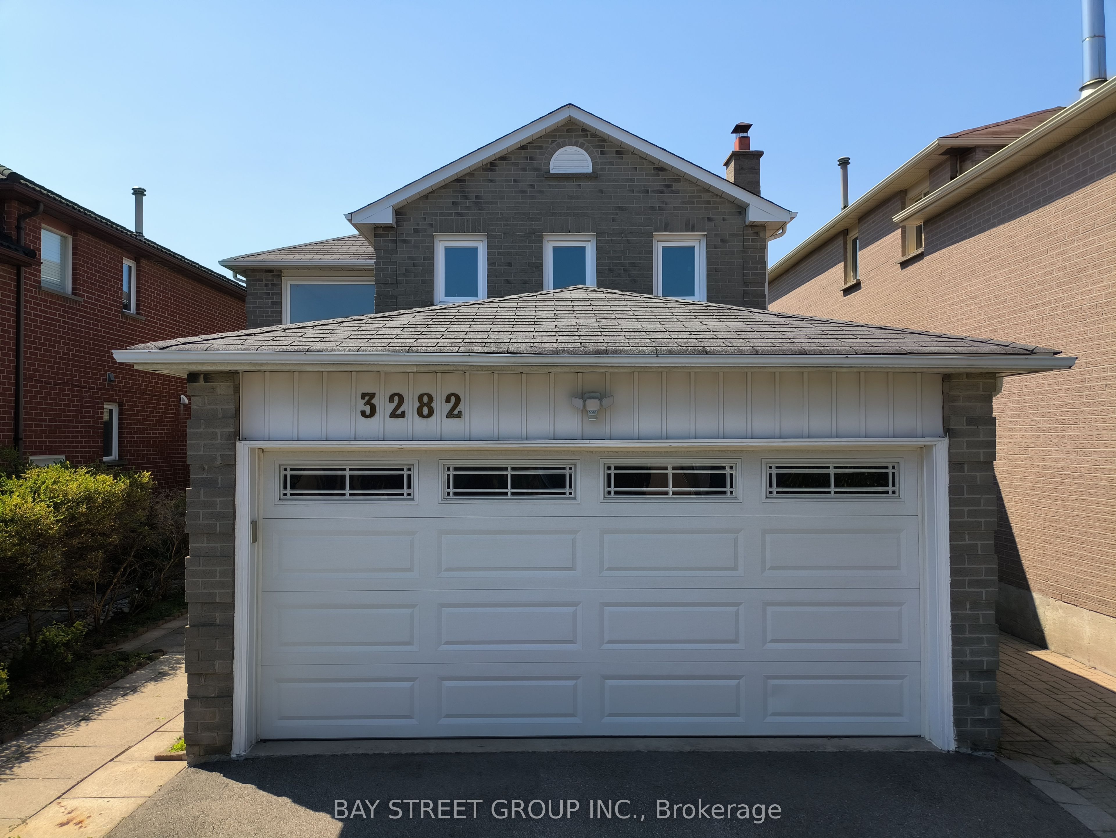 3282 Dragon Drive, Mississauga, ON L5B 3G7