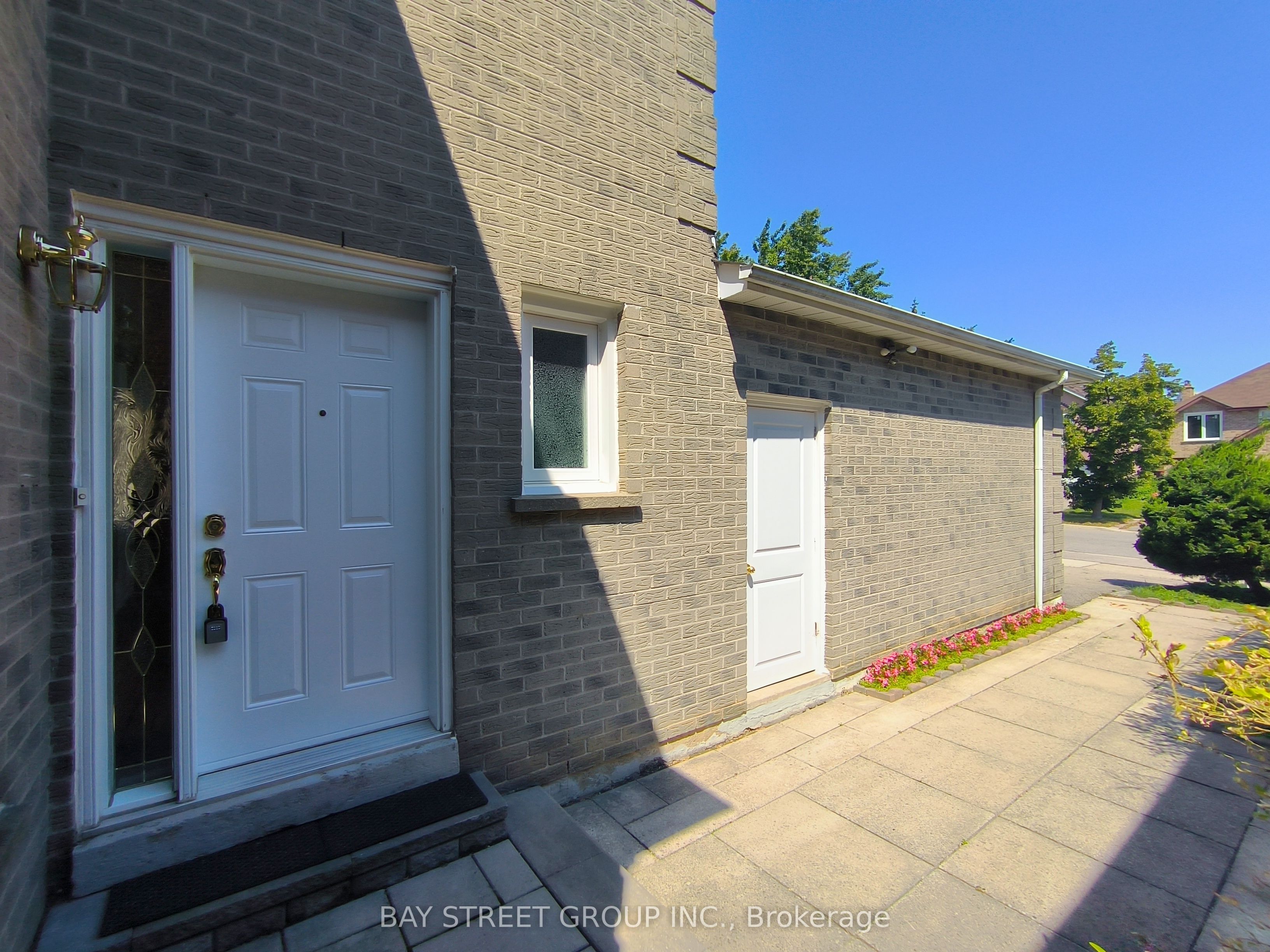 3282 Dragon Drive, Mississauga, ON L5B 3G7 photo 3