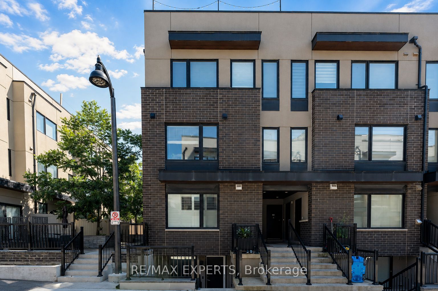 142 William Duncan Road 1, Toronto, ON M3K 0C1 photo 2