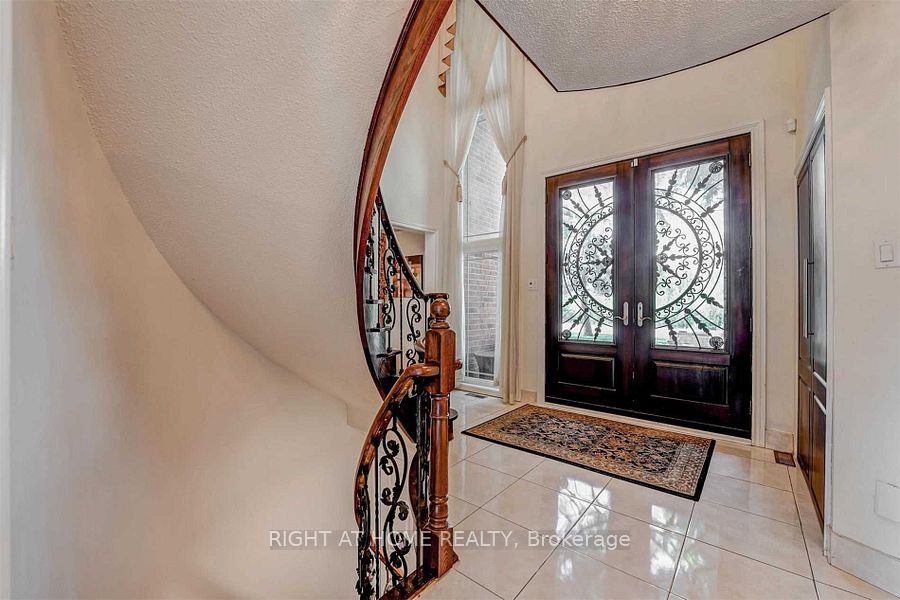 4326 Bridlepath Trail, Mississauga, ON L5L 3K4 photo 5