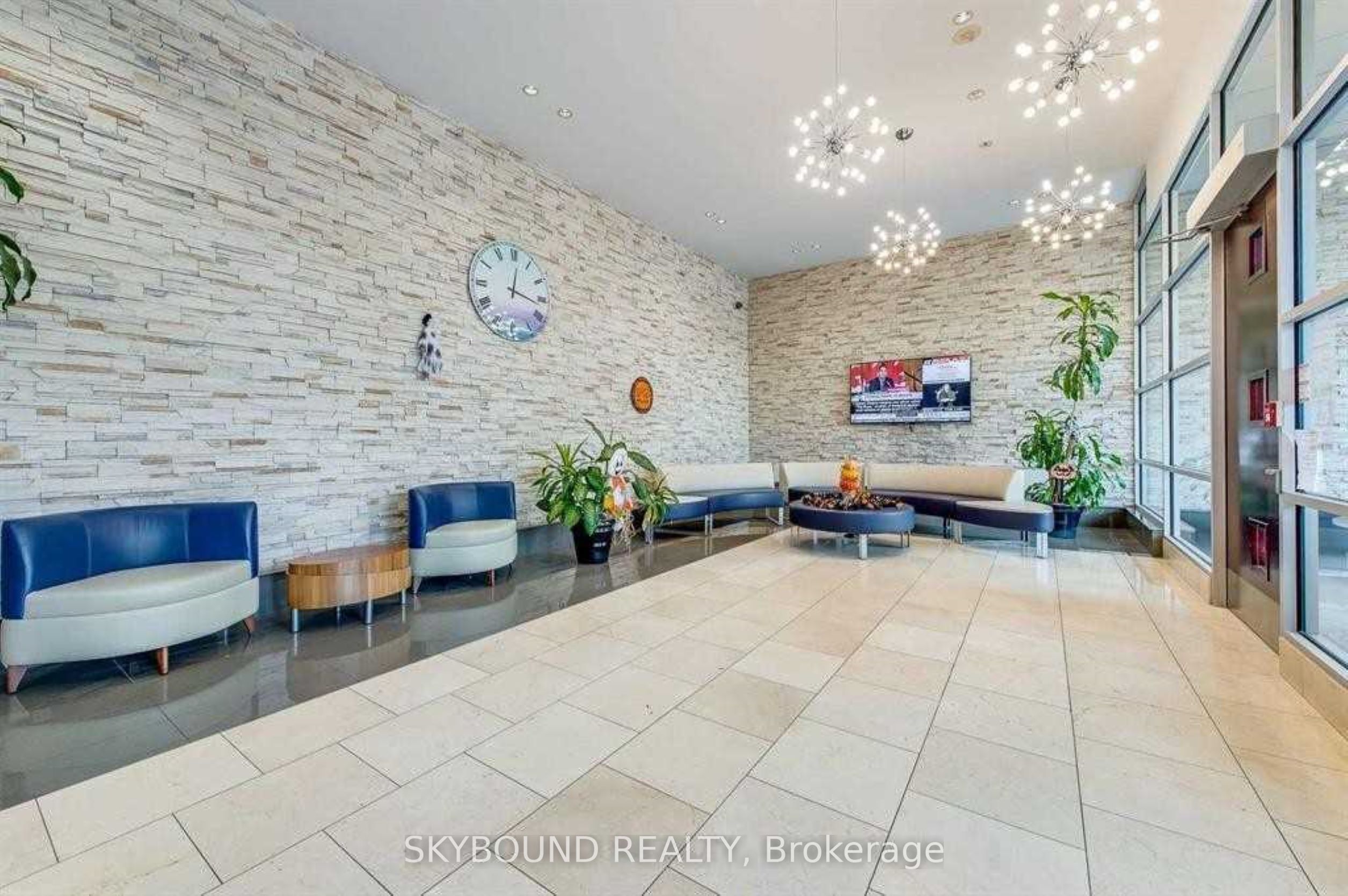 3939 Duke of York Boulevard 1706, Mississauga, ON L5B 4N2 photo 3