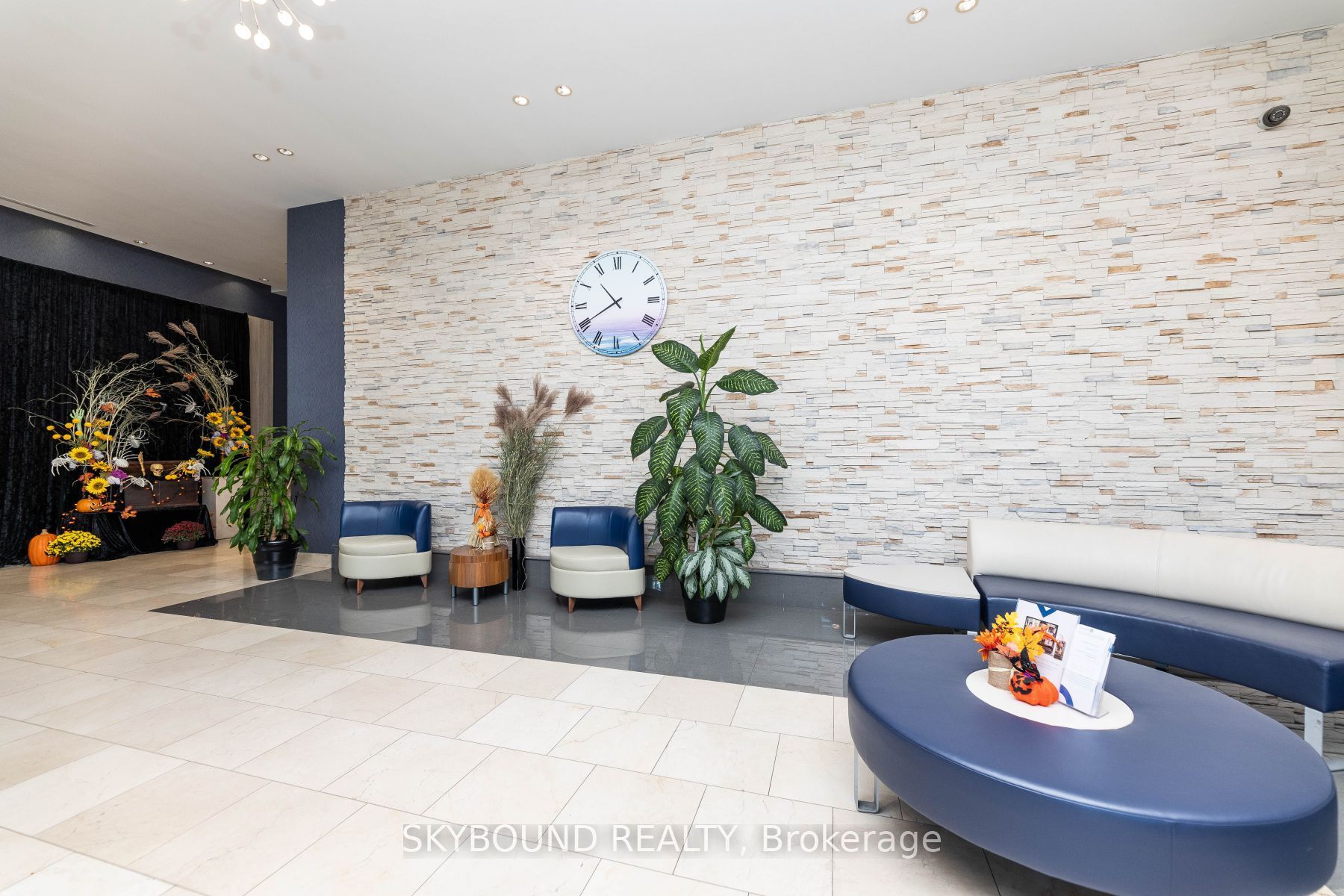3939 Duke of York Boulevard 1706, Mississauga, ON L5B 4N2 photo 4