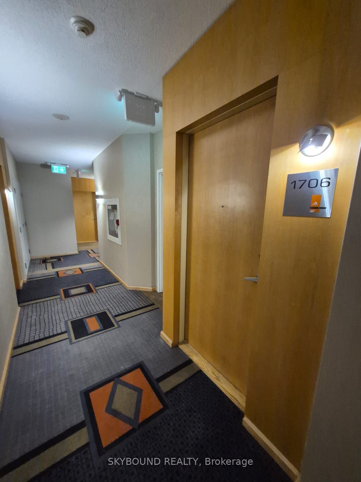 3939 Duke of York Boulevard 1706, Mississauga, ON L5B 4N2 photo 5