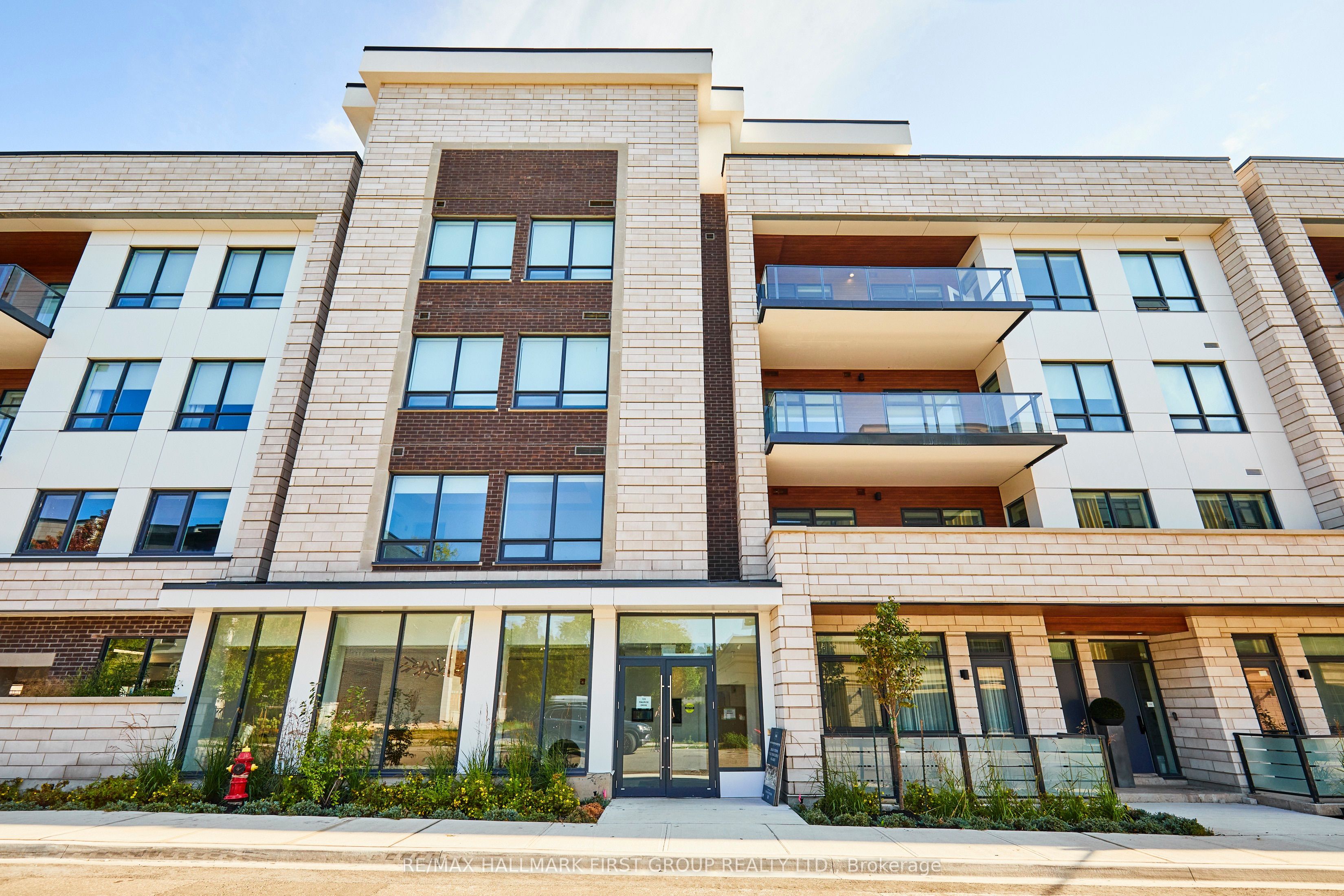 123 Maurice Drive 407, Oakville, ON L6K 2W6
