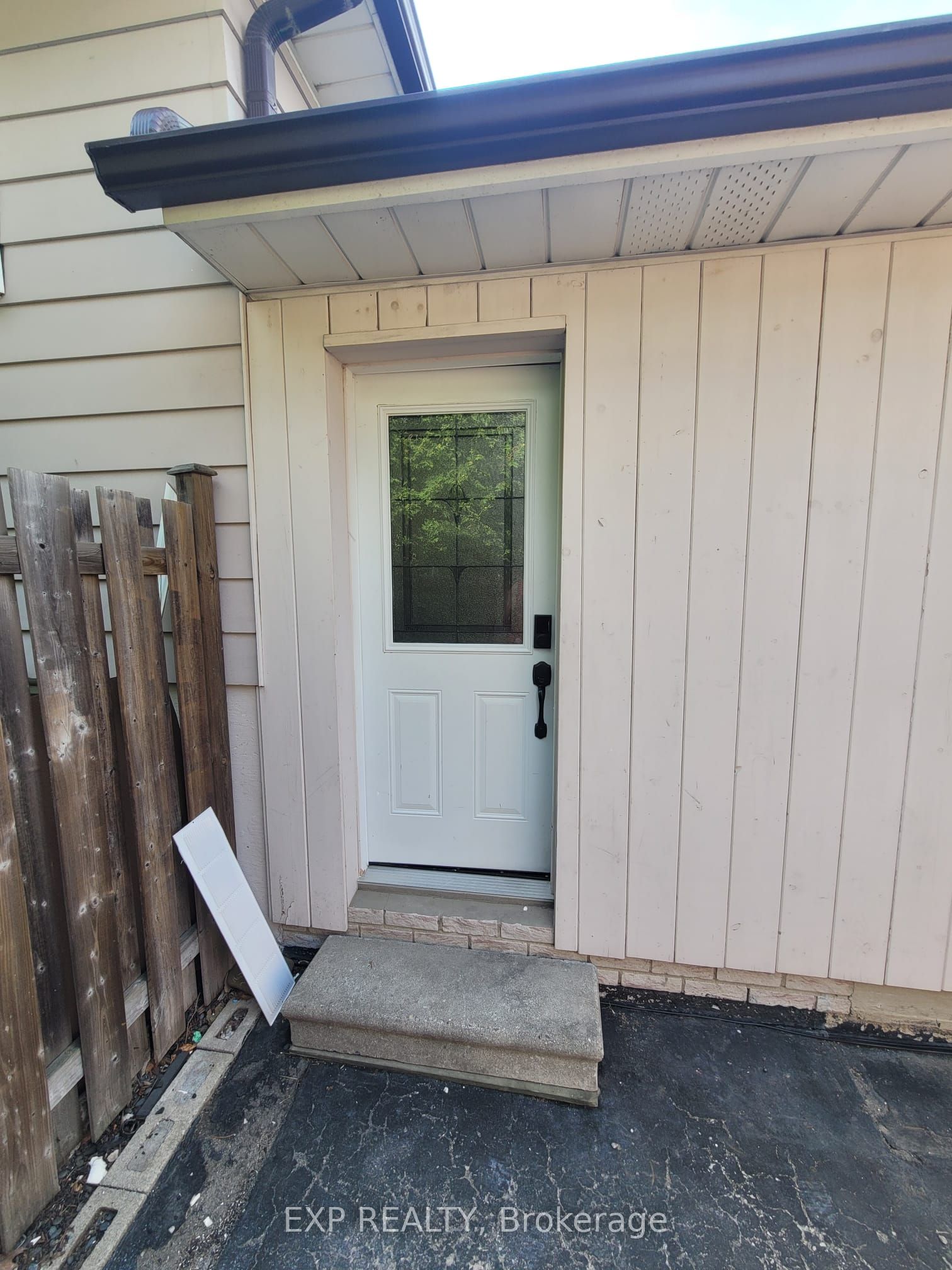 1849 Bonnymede Drive, Mississauga, ON L5J 1E2 photo 2