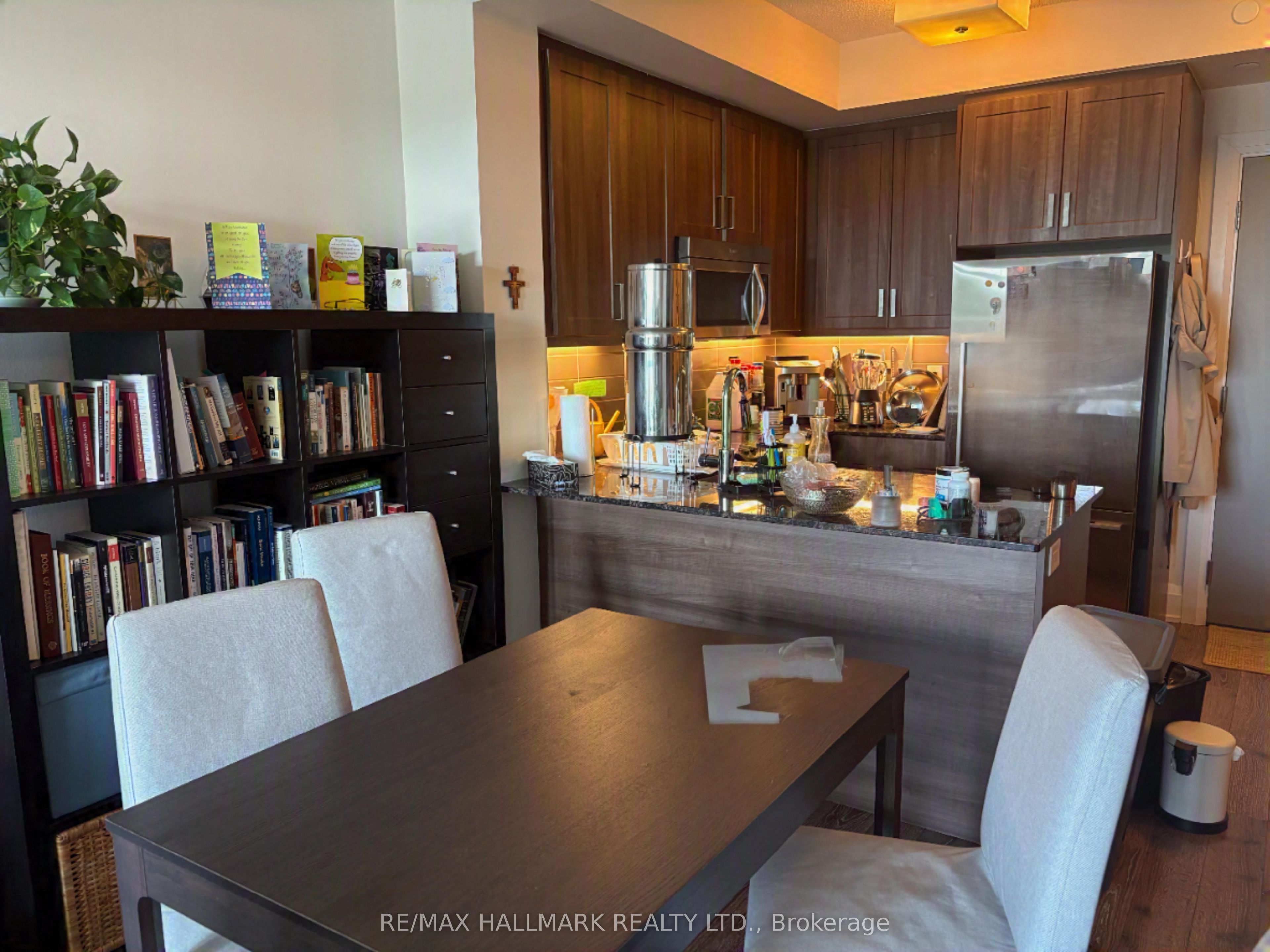2 Old Mill Drive 712, Toronto, ON M6S 0A2 photo 3