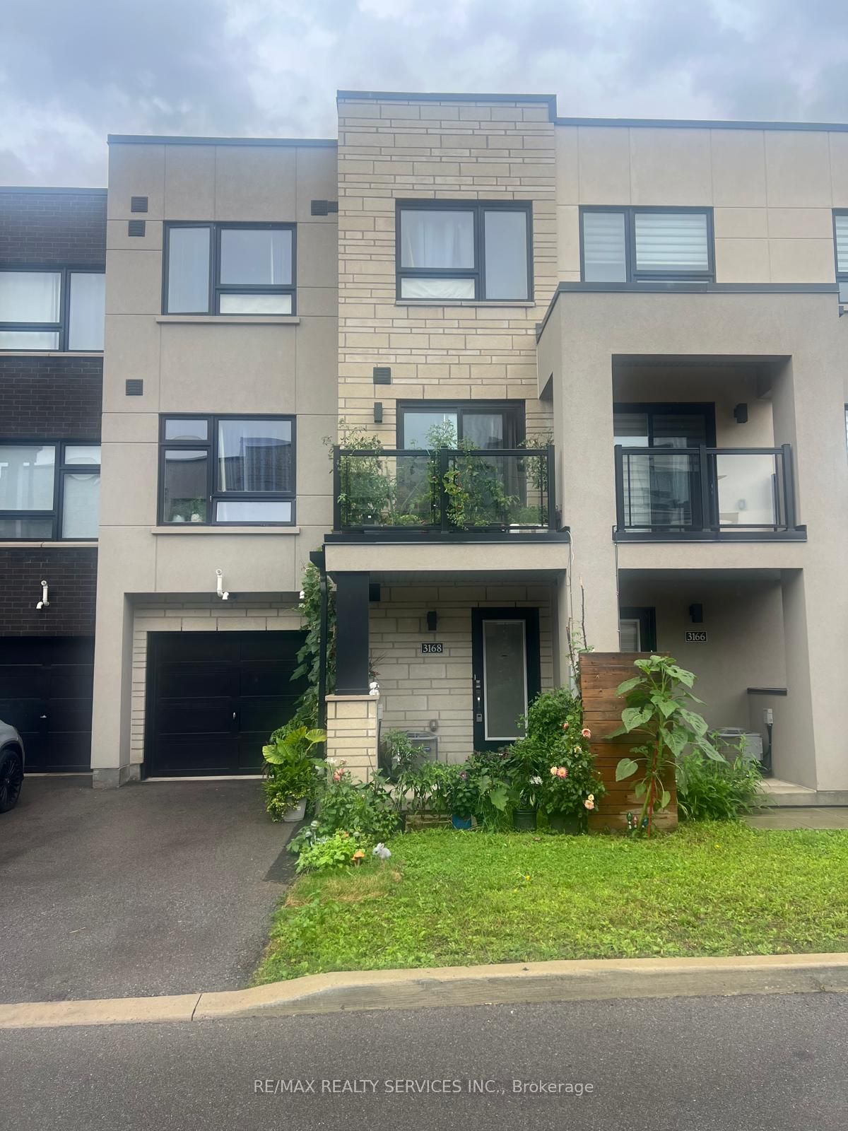 3168 Lotus Common, Burlington, ON L7M 2A9