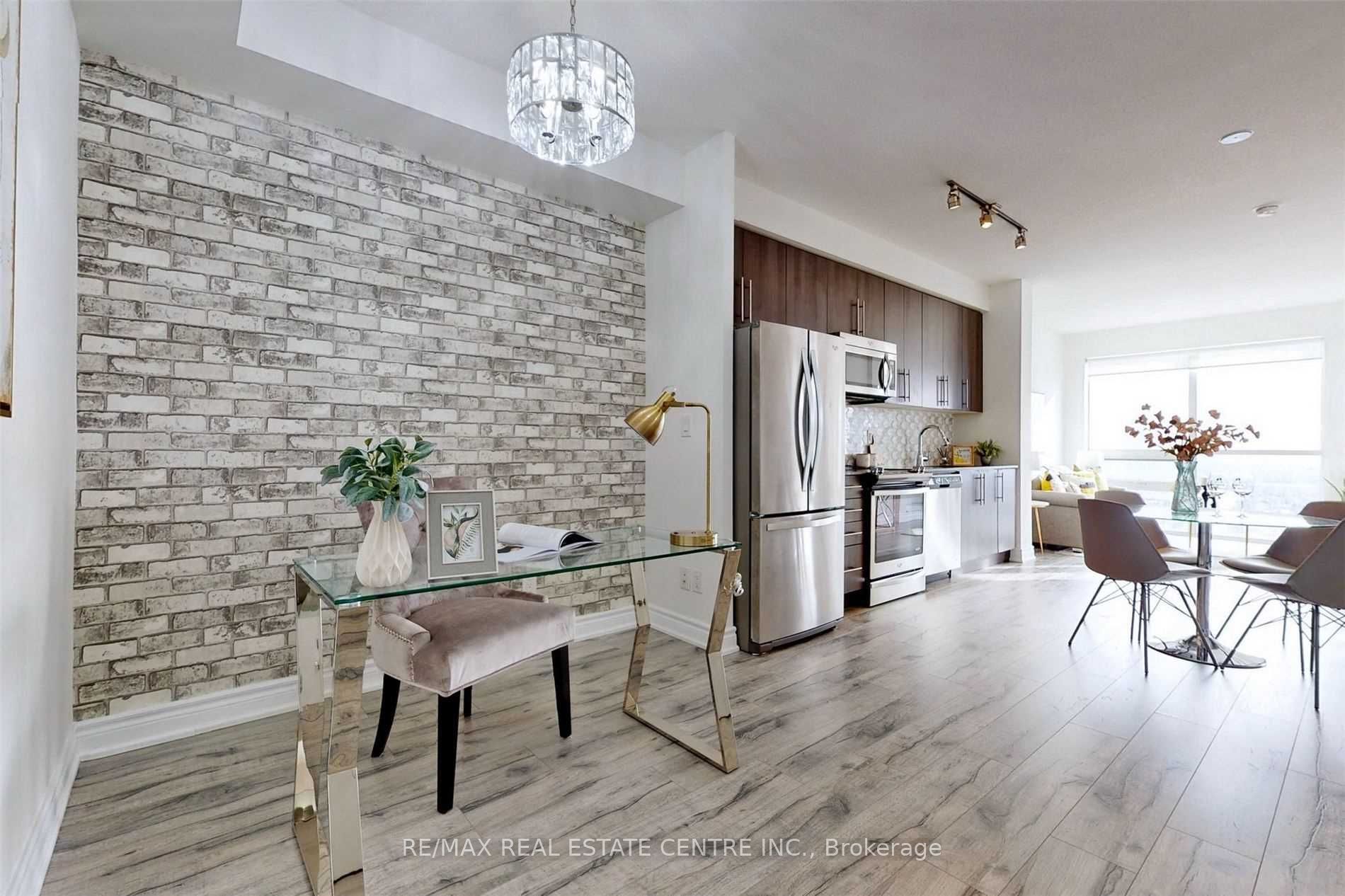 4011 Brickstone Mews 3701, Mississauga, ON L5B 0J7 photo 4