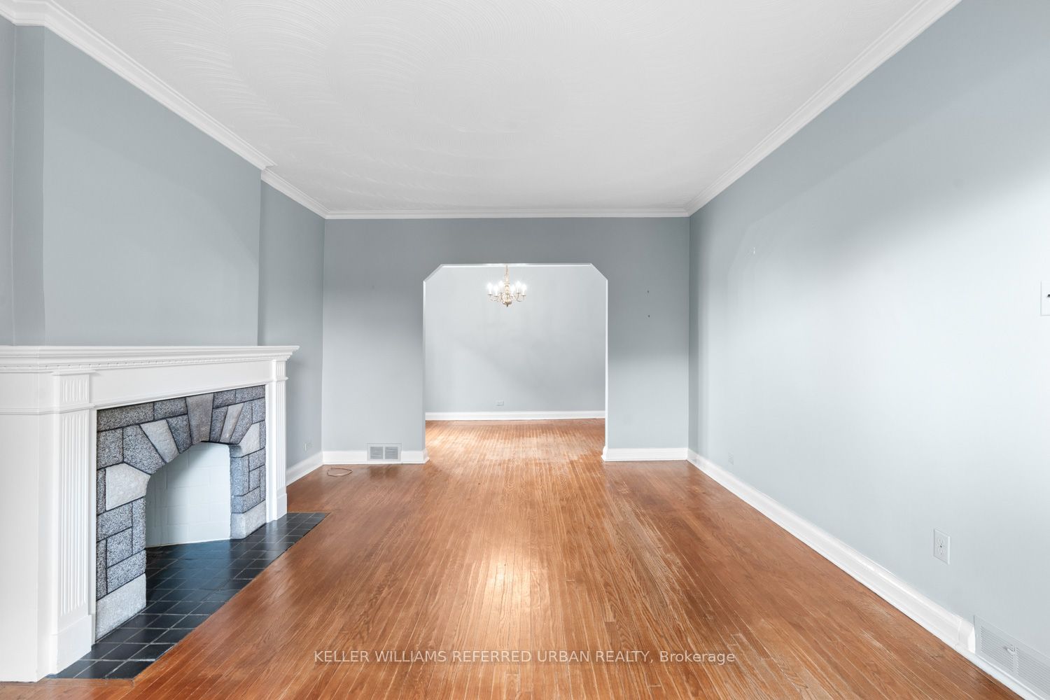 114 Gracefield Avenue, Toronto, ON M6L 1L1 photo 5