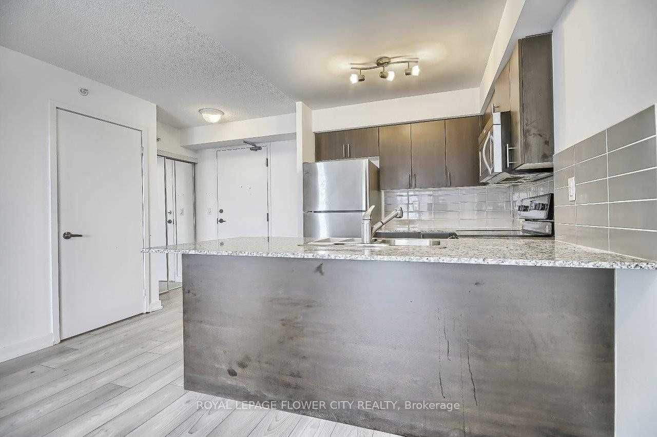1410 Dupont Street 2002, Toronto, ON M6H 0B6 photo 5