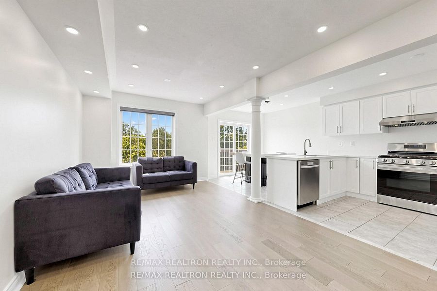 54 Panama Place, Brampton, ON L6P 2G6 photo 5