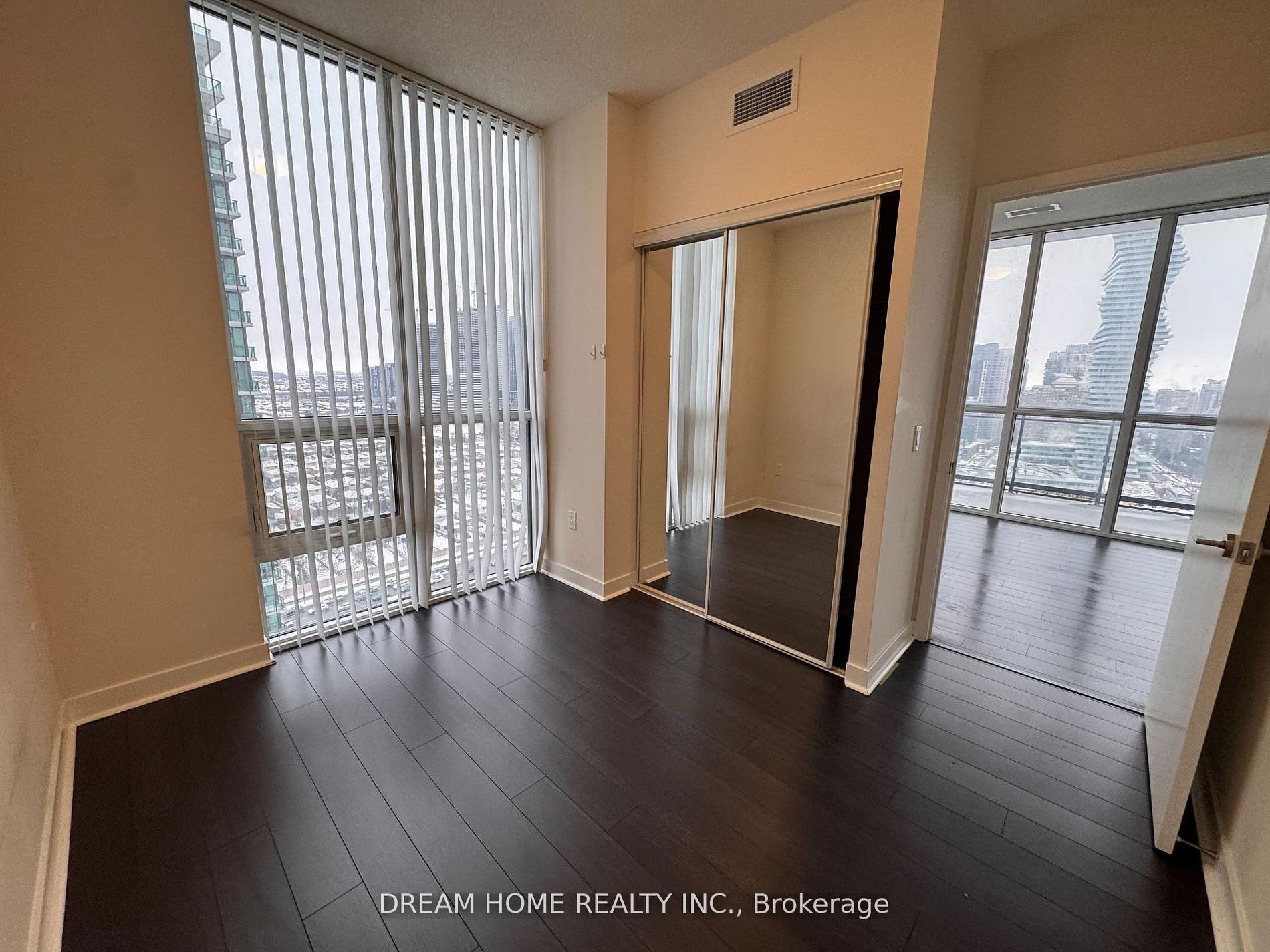 3975 Grand Park Drive 1909, Mississauga, ON L5B 0K4 photo 5