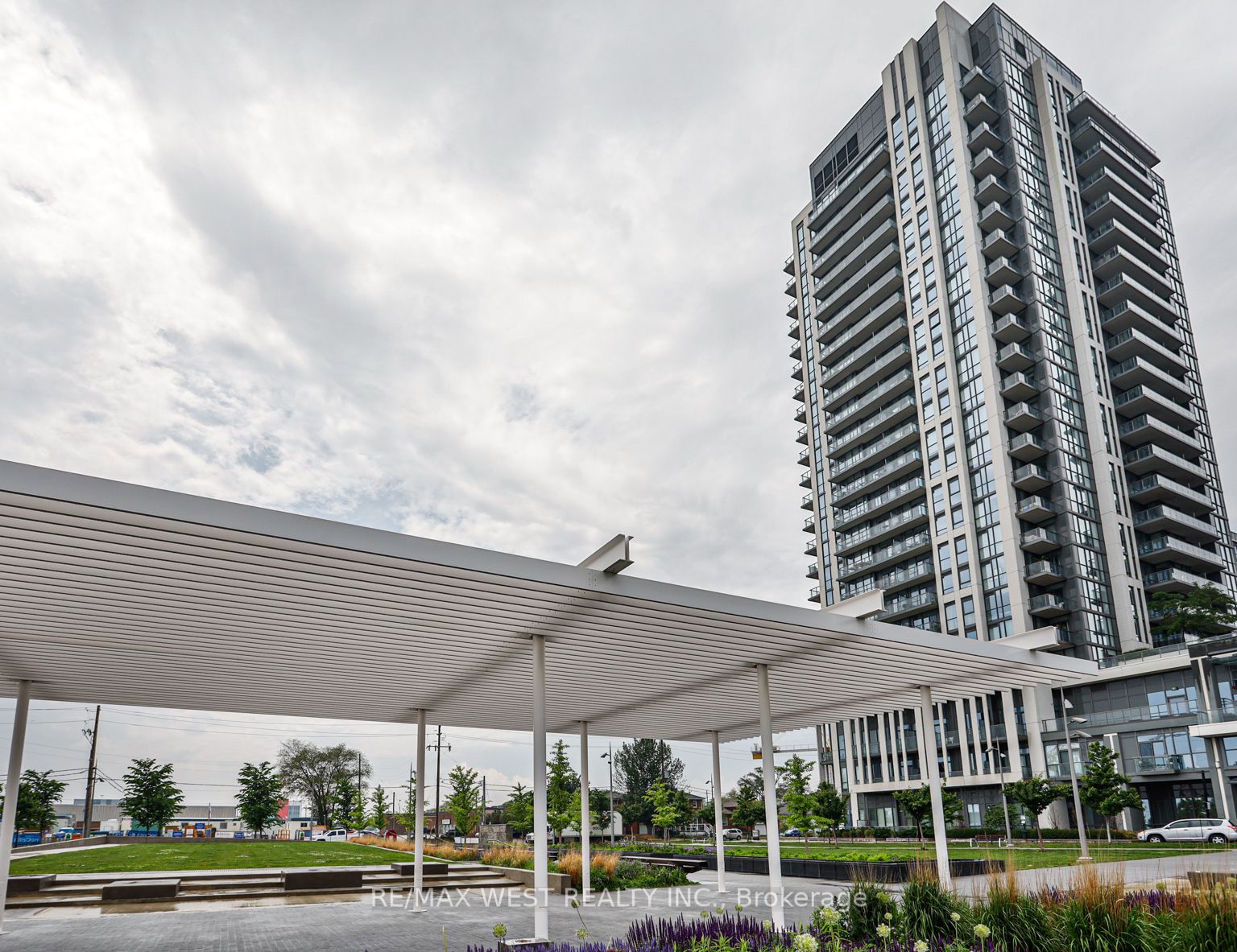 15 Zorra Street 2307, Toronto, ON M8Z 4Z6 photo 3