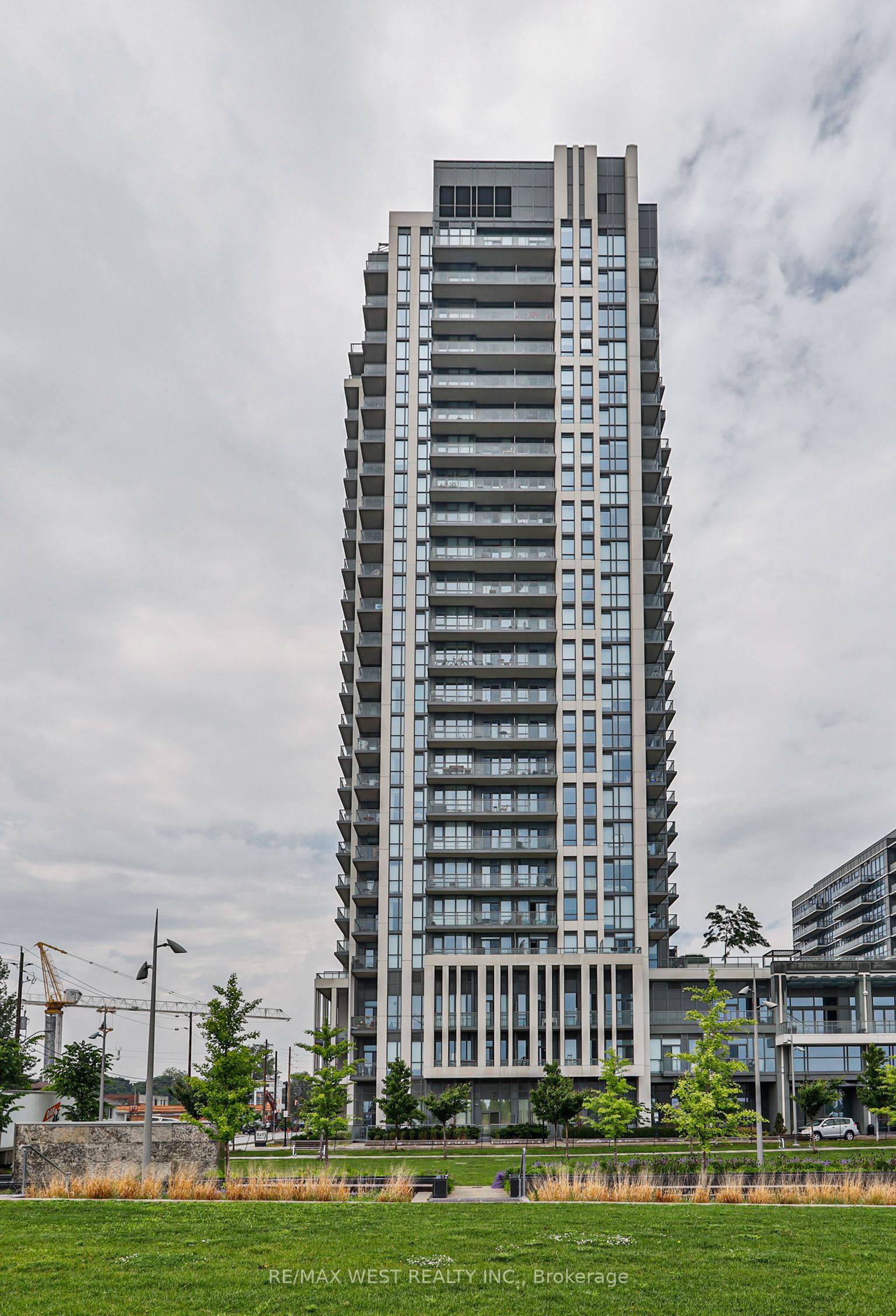 15 Zorra Street 2307, Toronto, ON M8Z 4Z6 photo 4