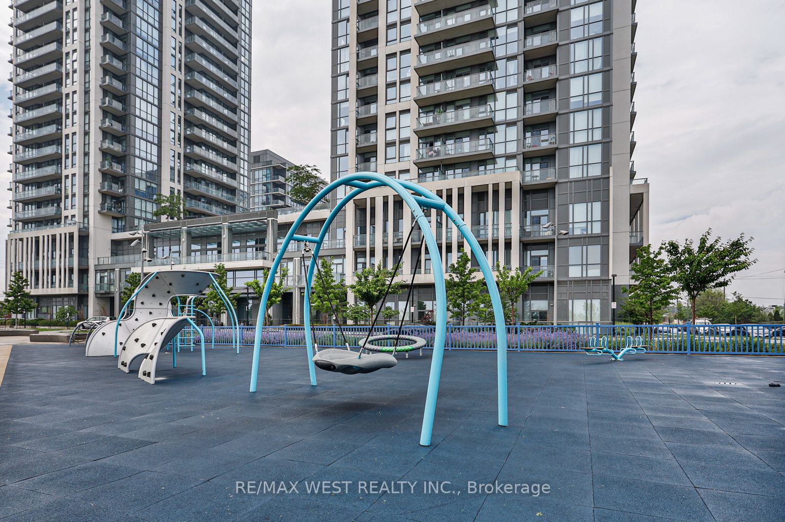 15 Zorra Street 2307, Toronto, ON M8Z 4Z6 photo 5