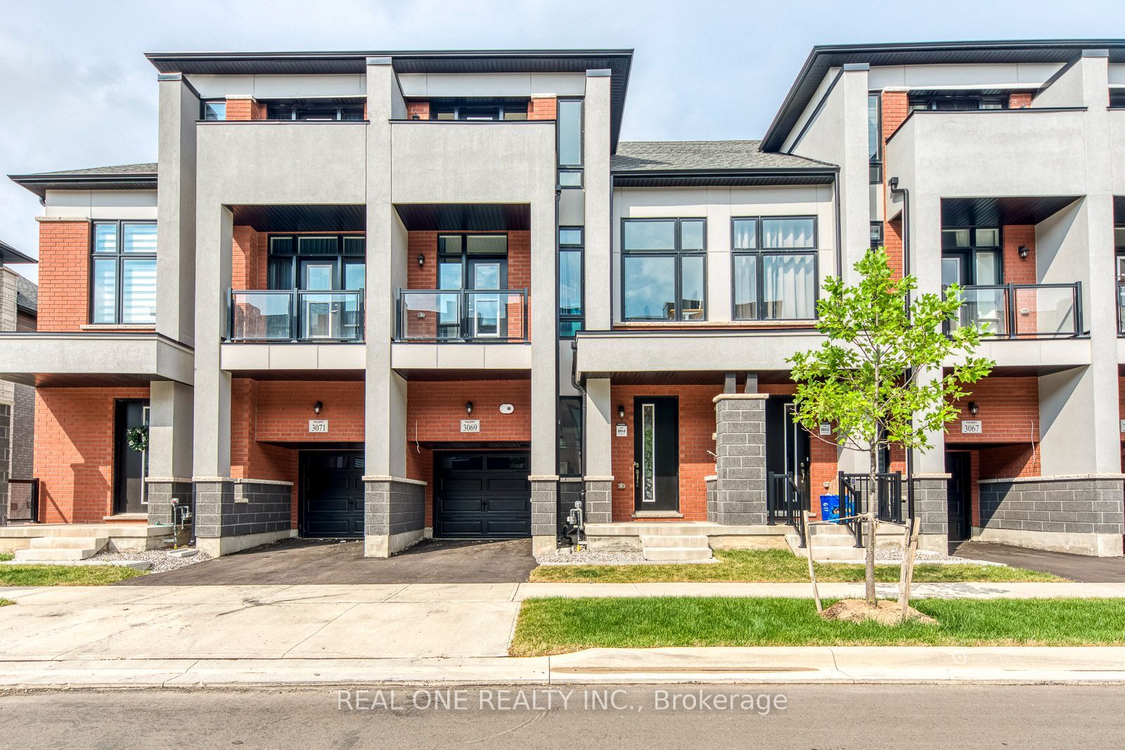 3069 Perkins Way, Oakville, ON L6H 7Z4