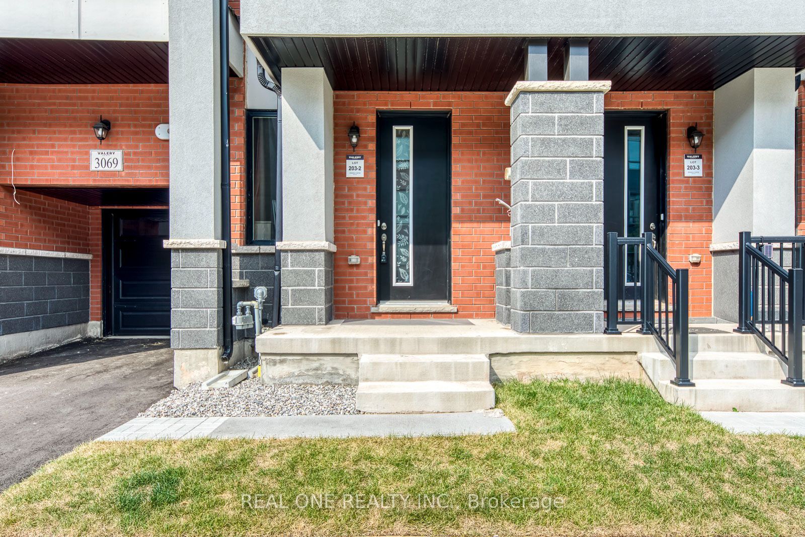 3069 Perkins Way, Oakville, ON L6H 7Z4 photo 2
