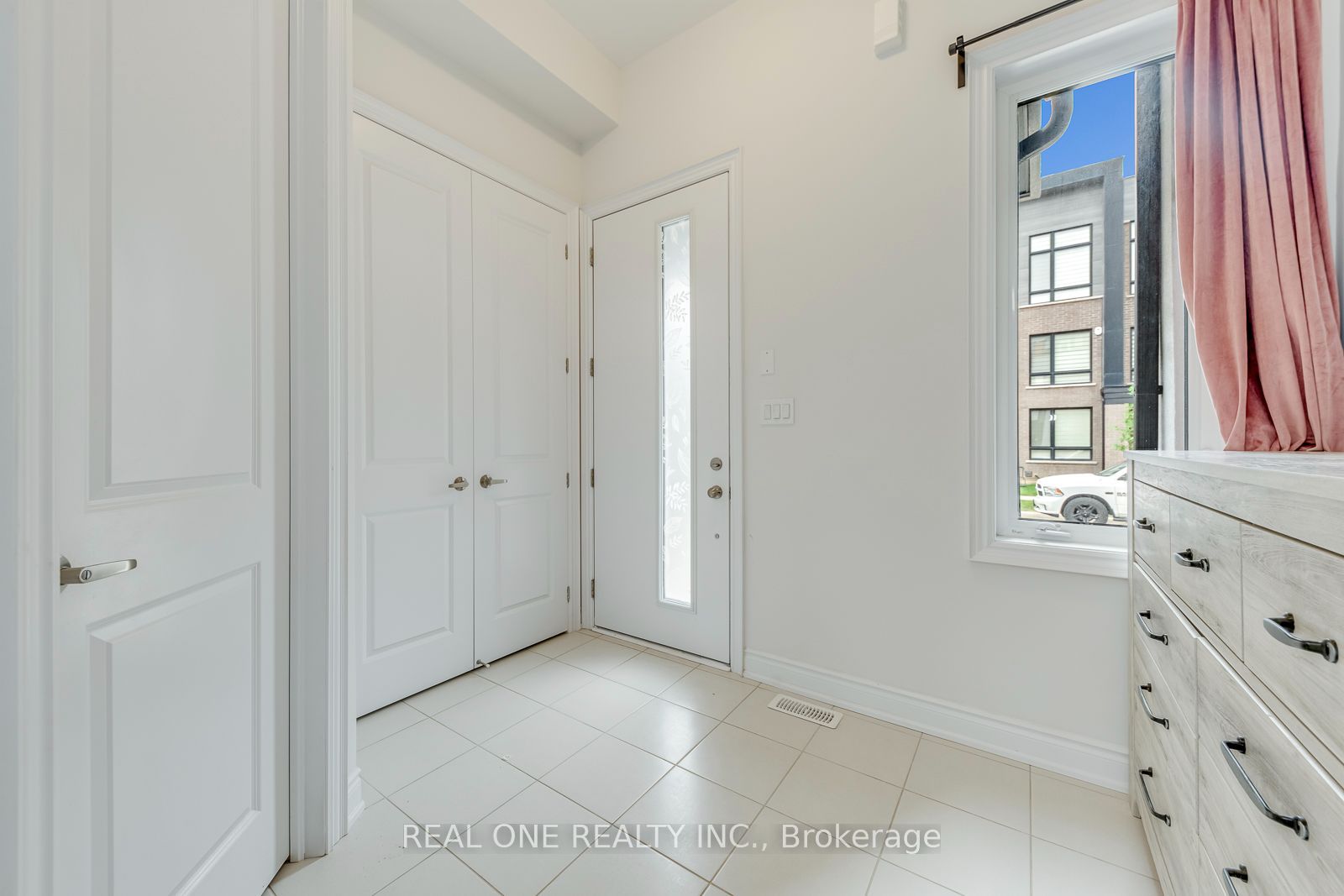 3069 Perkins Way, Oakville, ON L6H 7Z4 photo 3