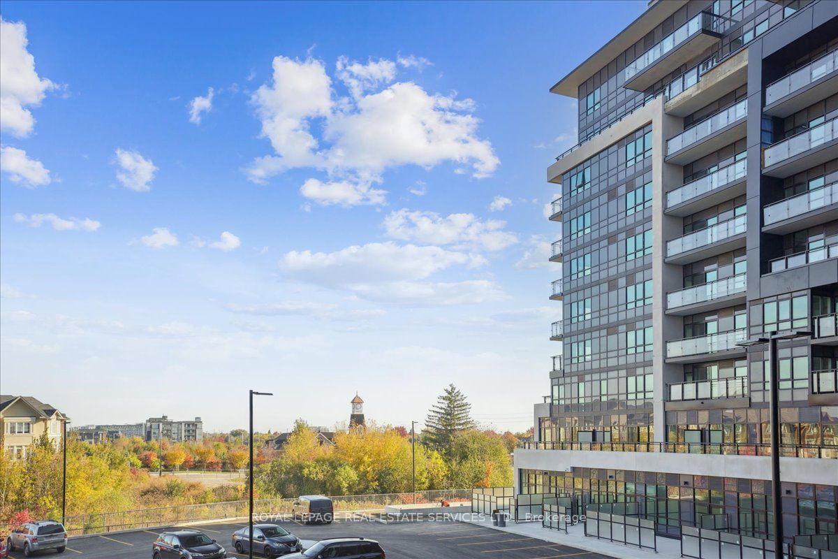 395 Dundas Street W 239, Oakville, ON L6M 4M2