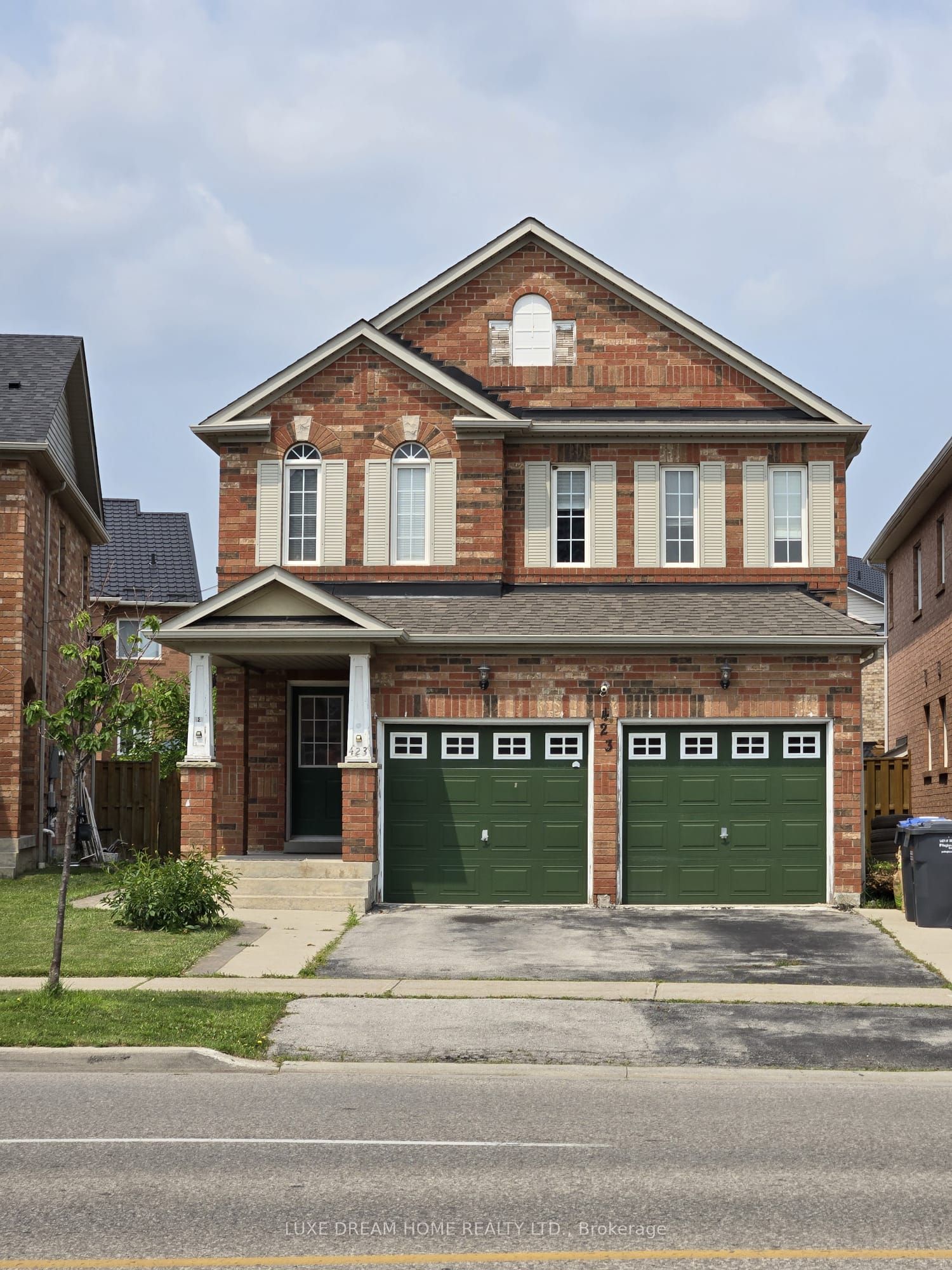 423 Huntington Ridge Drive, Mississauga, ON L5R 1P3