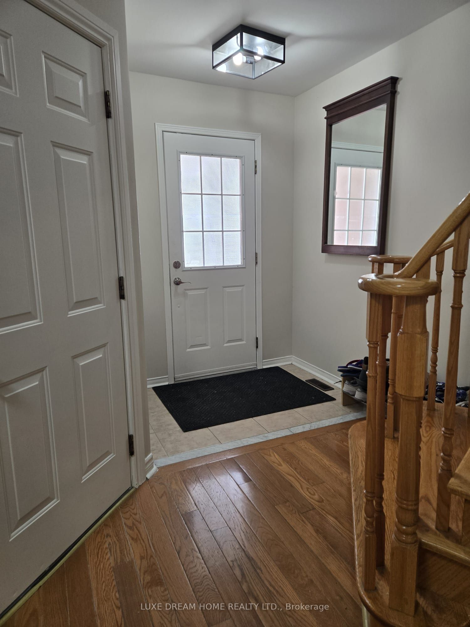 423 Huntington Ridge Drive, Mississauga, ON L5R 1P3 photo 2