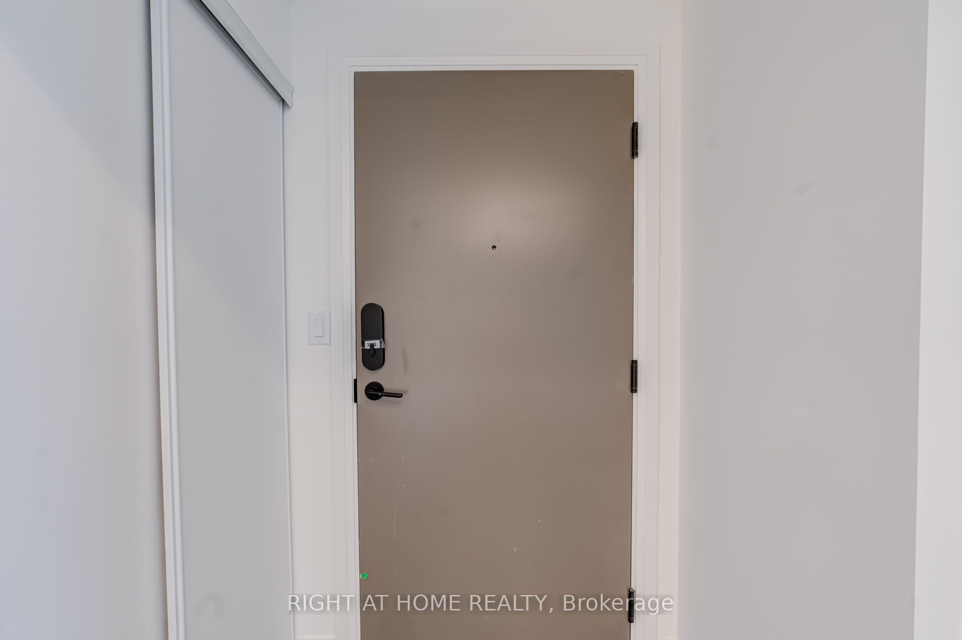 4015 The Exchange 3005, Mississauga, ON L5B 0N9 photo 5