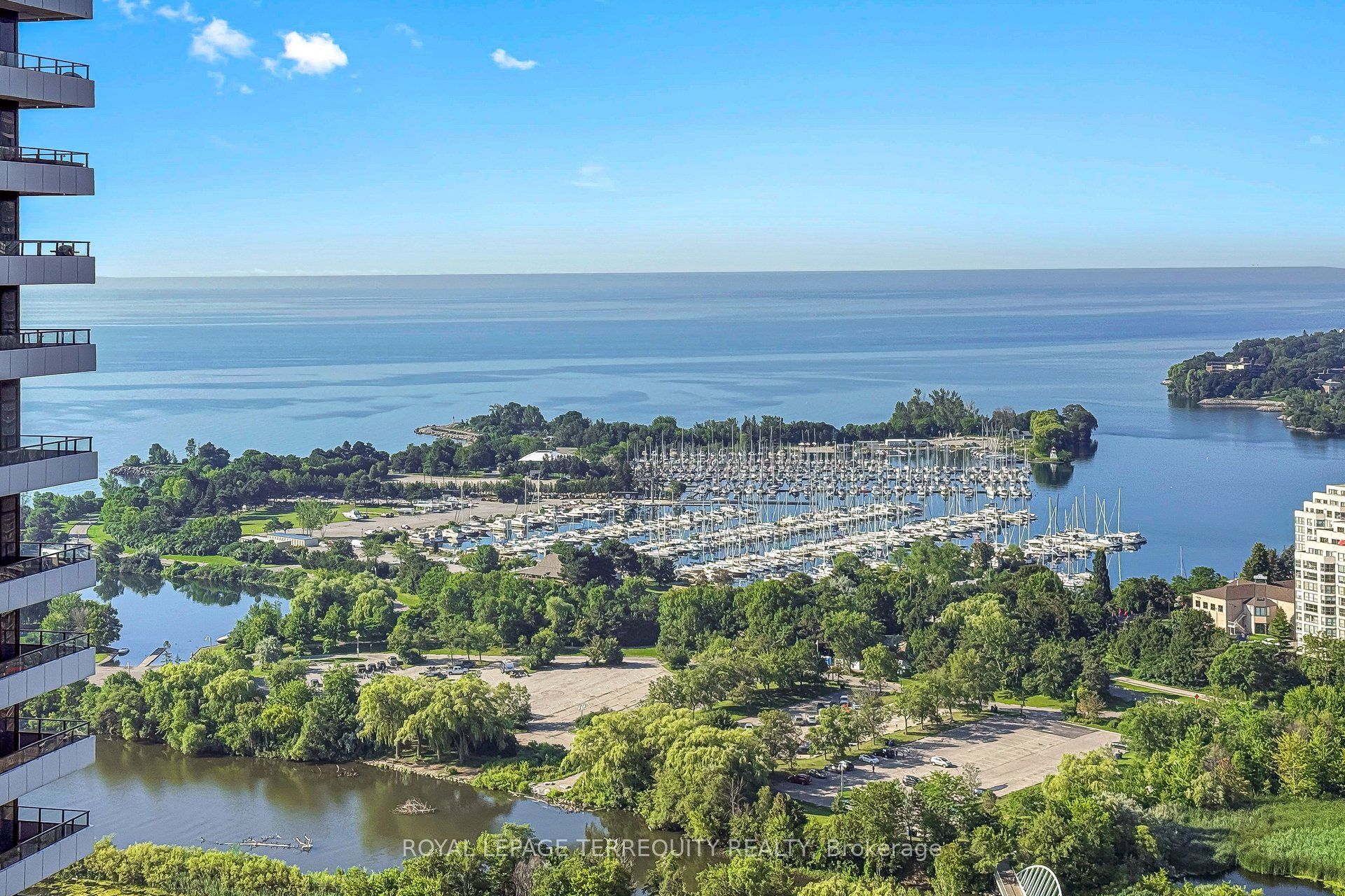33 Shore Breeze Drive 3111, Toronto, ON M8V 0G1