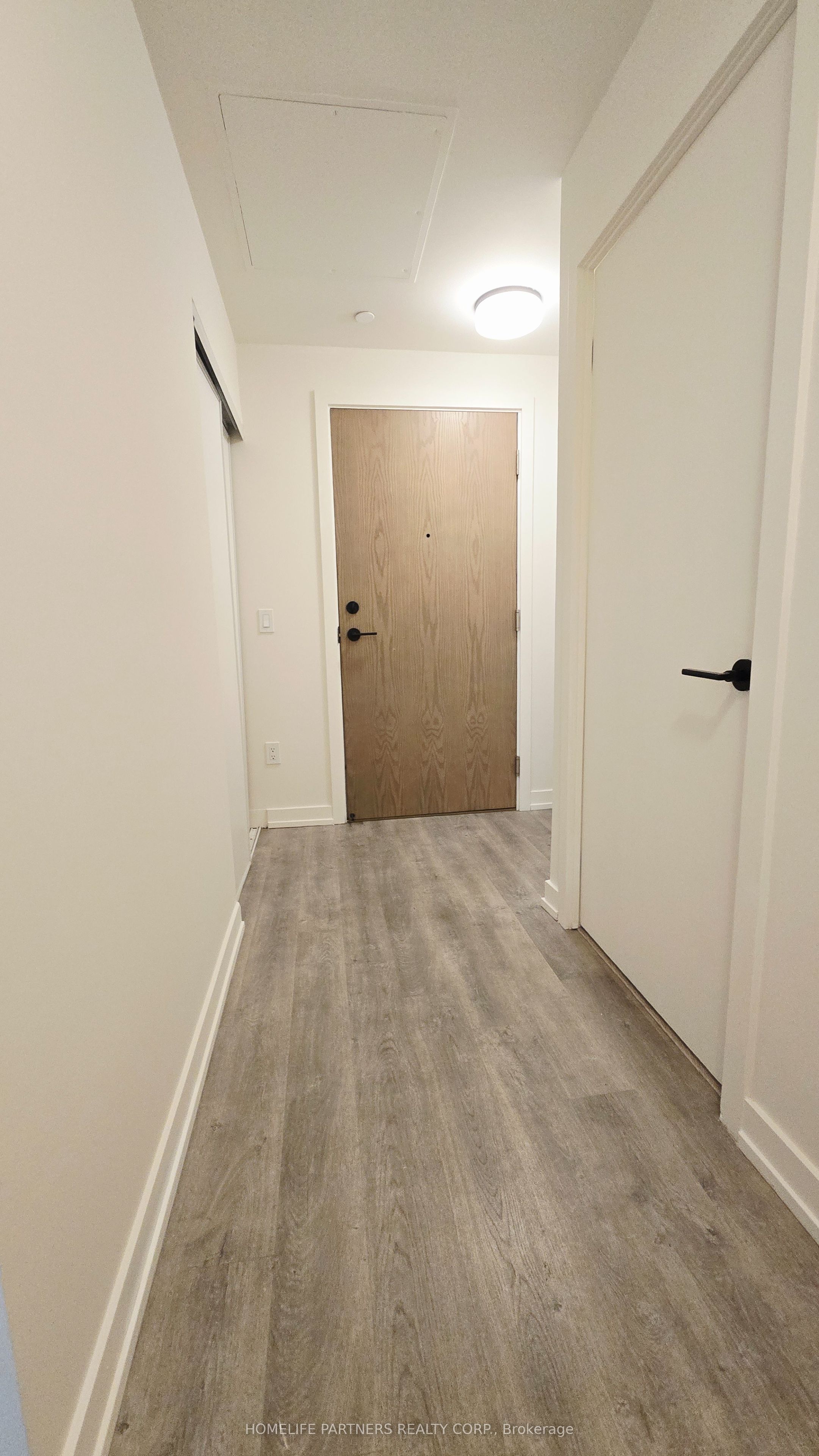2300 St Clair Avenue W 414, Toronto, ON M6N 0B3 photo 2