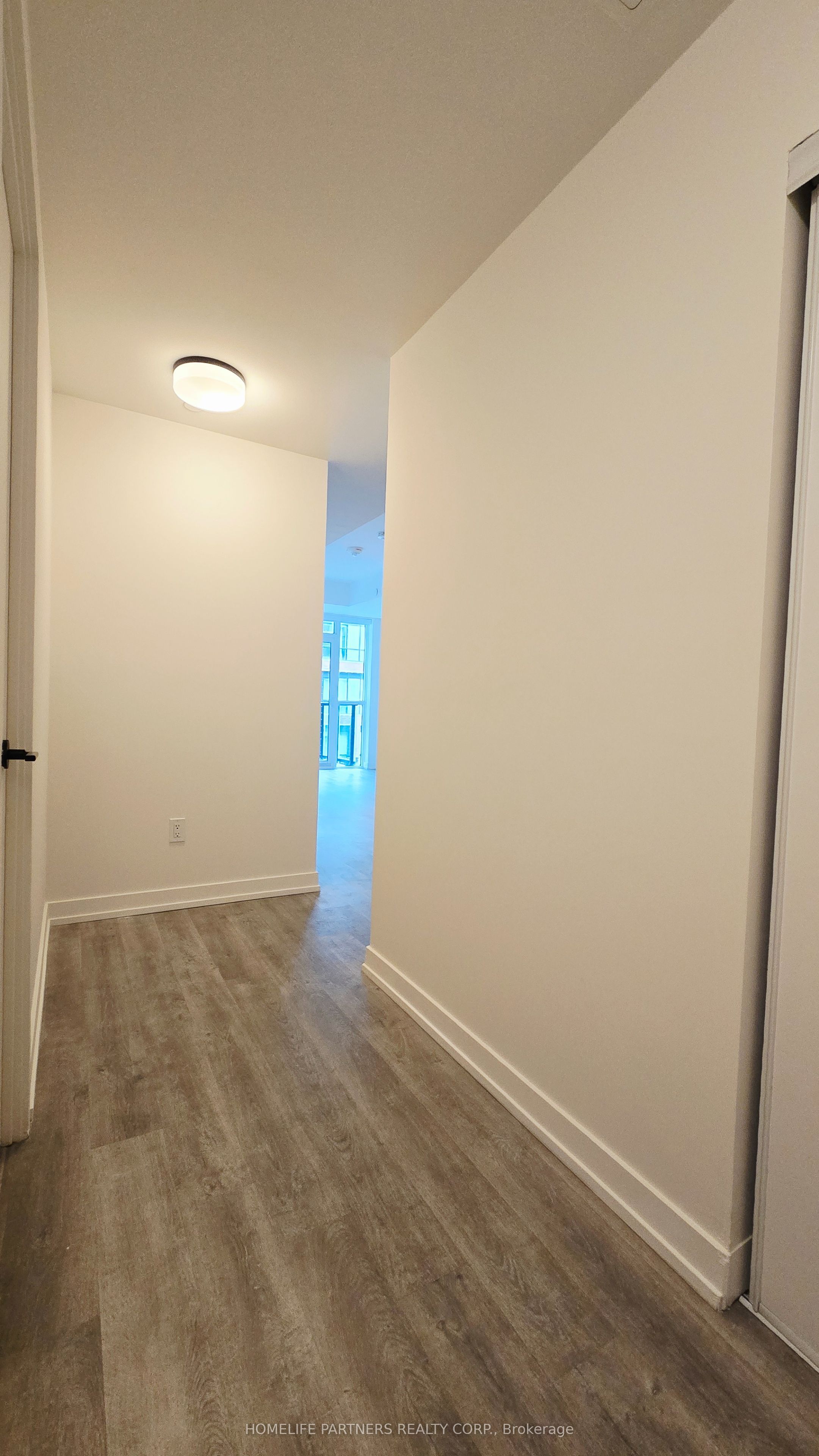 2300 St Clair Avenue W 414, Toronto, ON M6N 0B3 photo 3