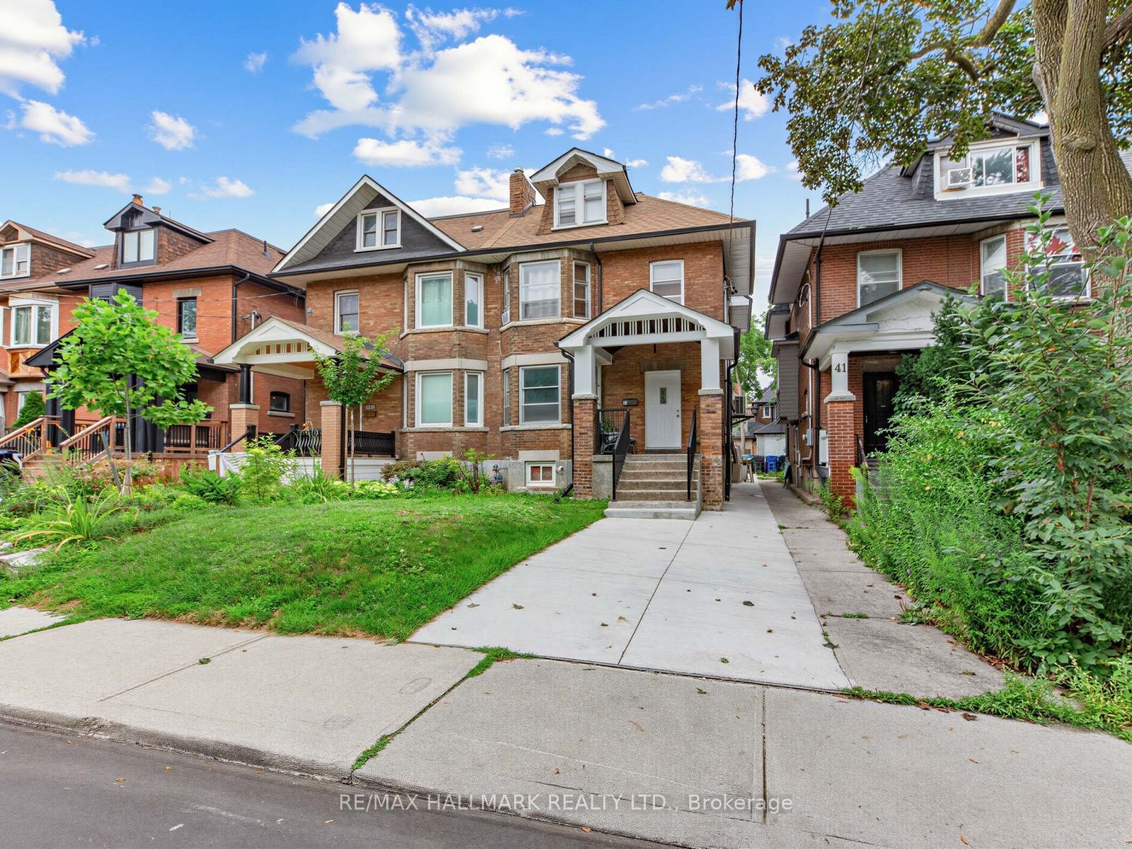 43 Highview Crescent 3, Toronto, ON M6H 2Y3 photo 2
