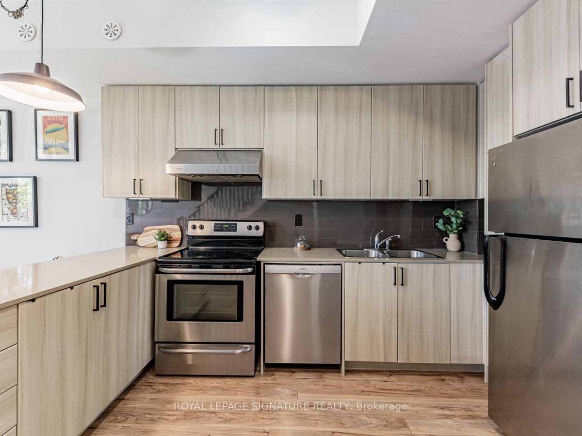68 Winston Park Boulevard 60, Toronto, ON M3K 1C3 photo 5
