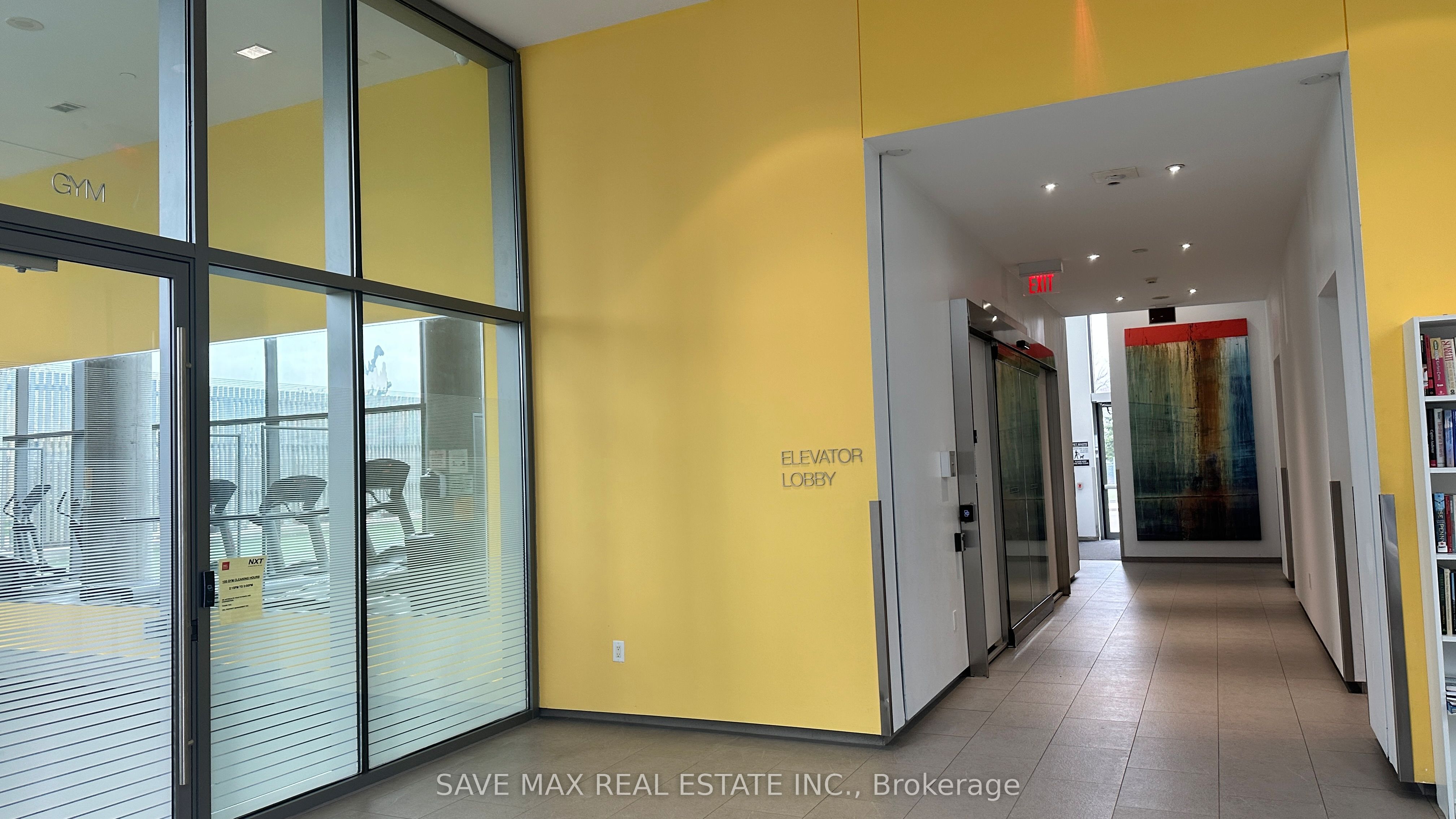 105 The Queensway Avenue 3213, Toronto, ON M6S 2A2 photo 4