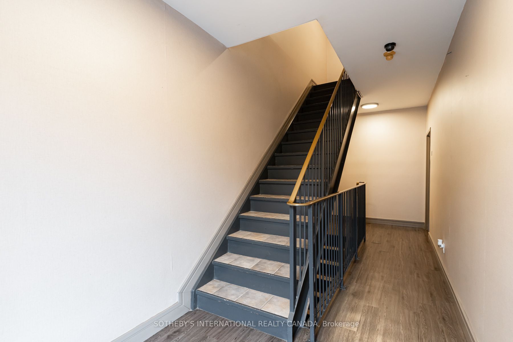 3069 Lakeshore Boulevard 301, Toronto, ON M8V 1K6 photo 5