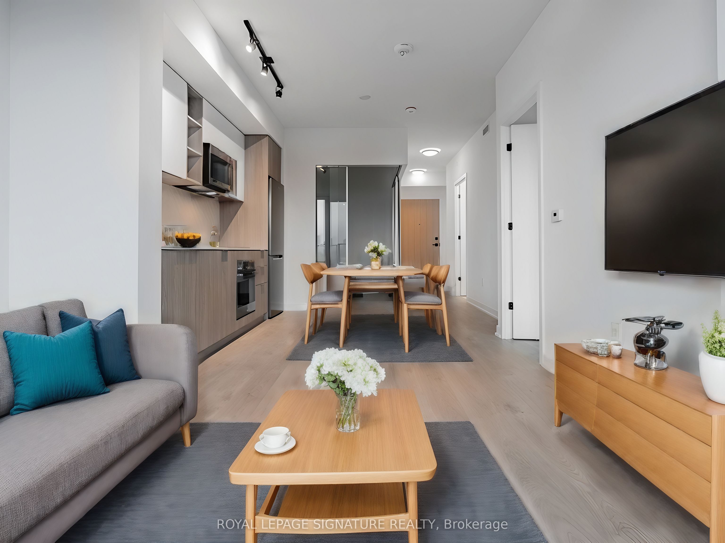 36 Zorra Street 805, Toronto, ON M8Z 4Z7 photo 2