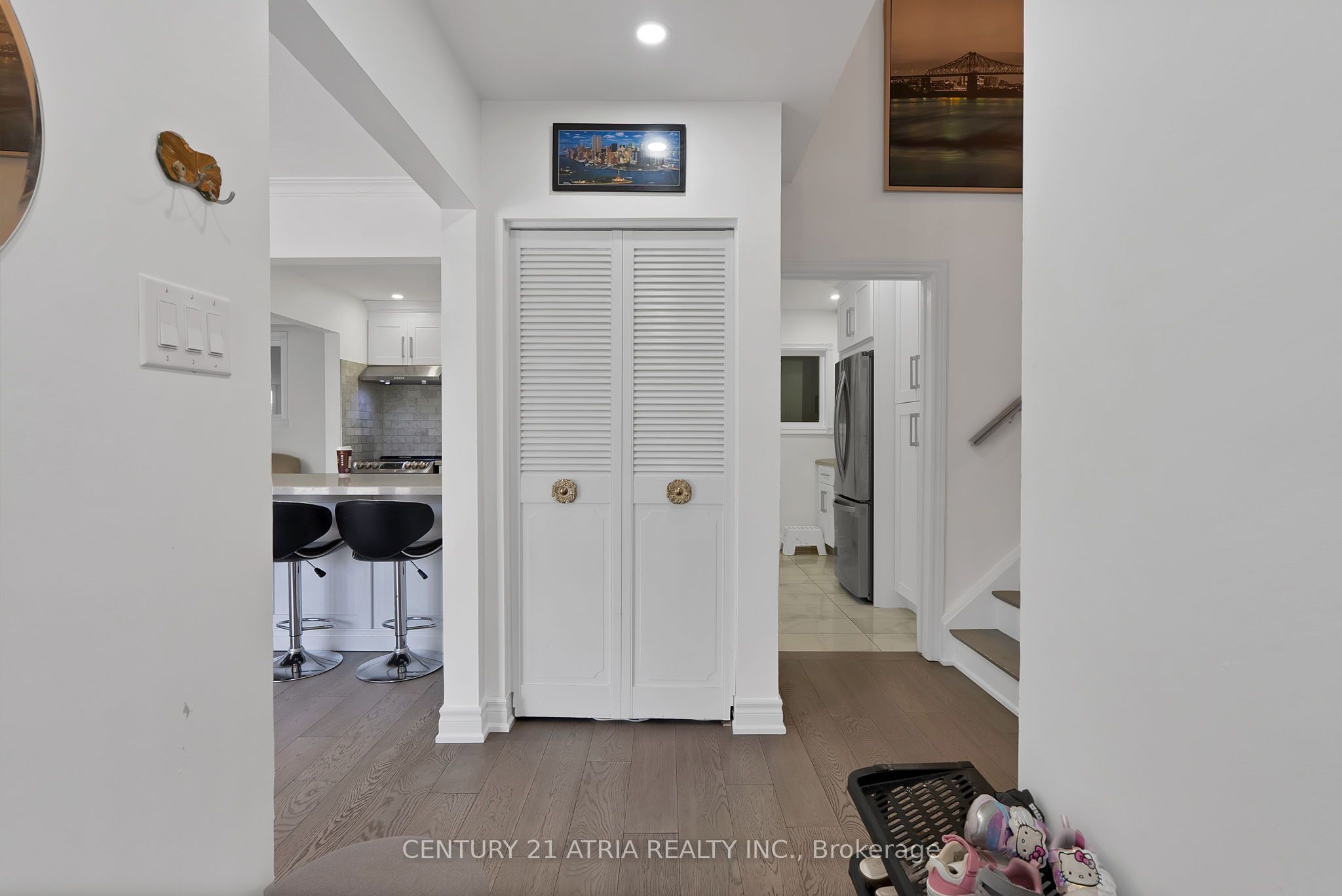 56 Tobermory Drive, Toronto, ON M3N 2R9 photo 3