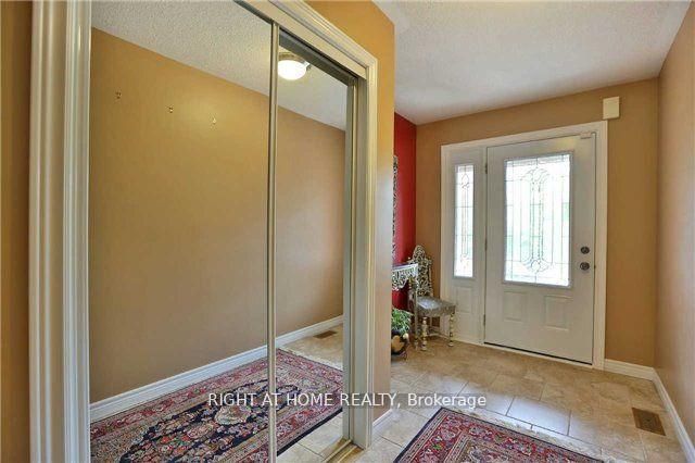 5162 Falconcrest Drive, Burlington, ON L7L 6K6 photo 2